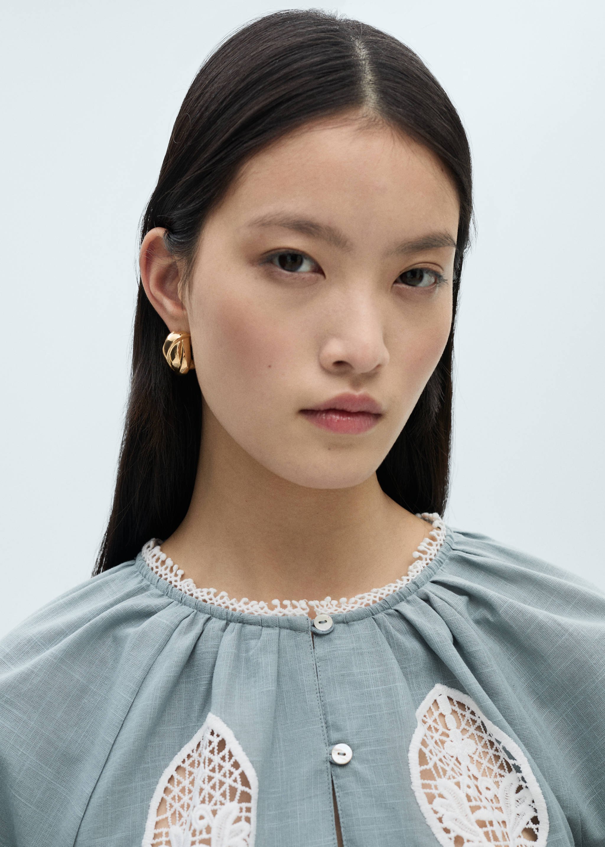 Embroidered details blouse - Details of the article 1