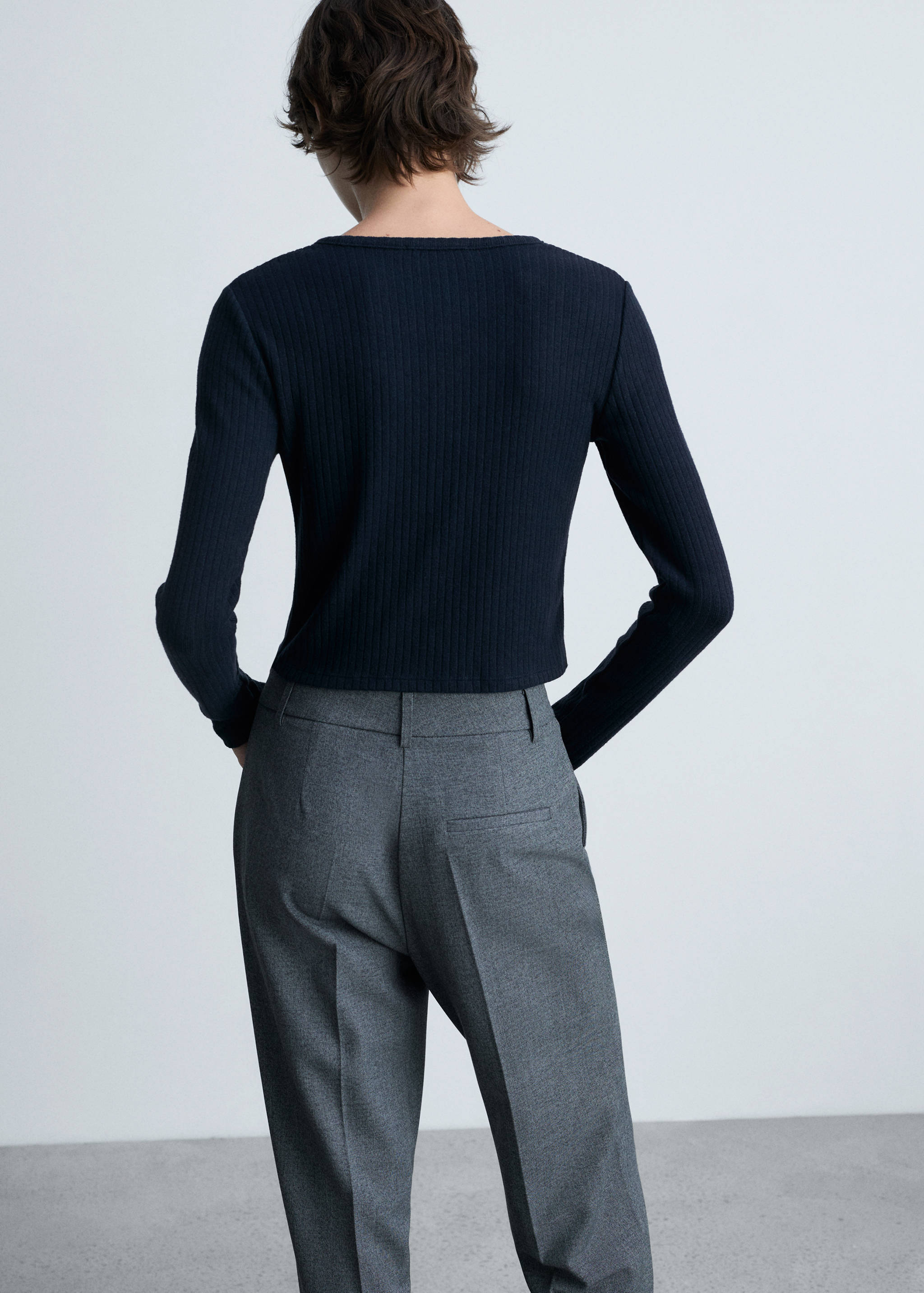 Buttoned ribbed cardigan - Reverse of the article