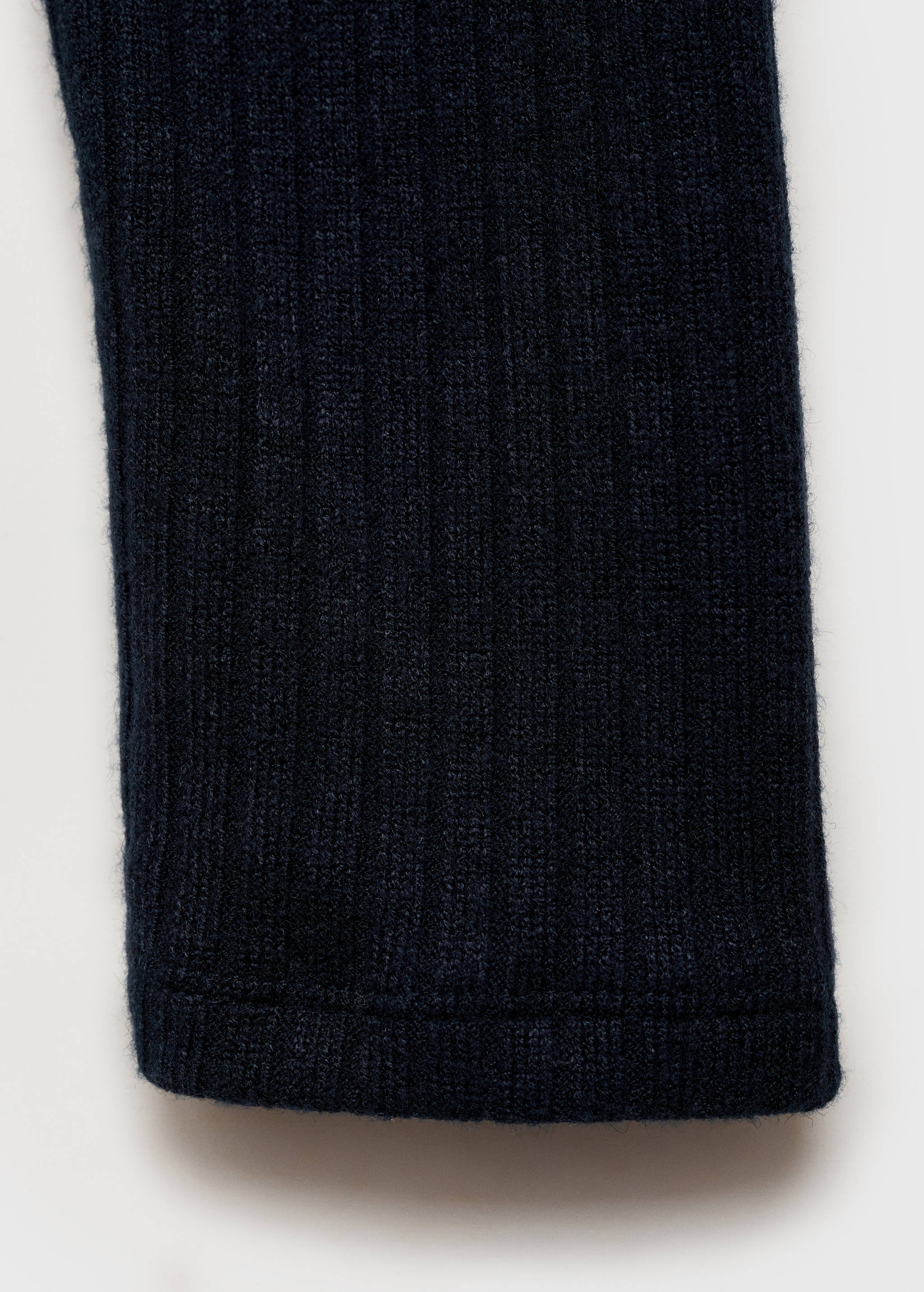 Buttoned ribbed cardigan - Details of the article 0