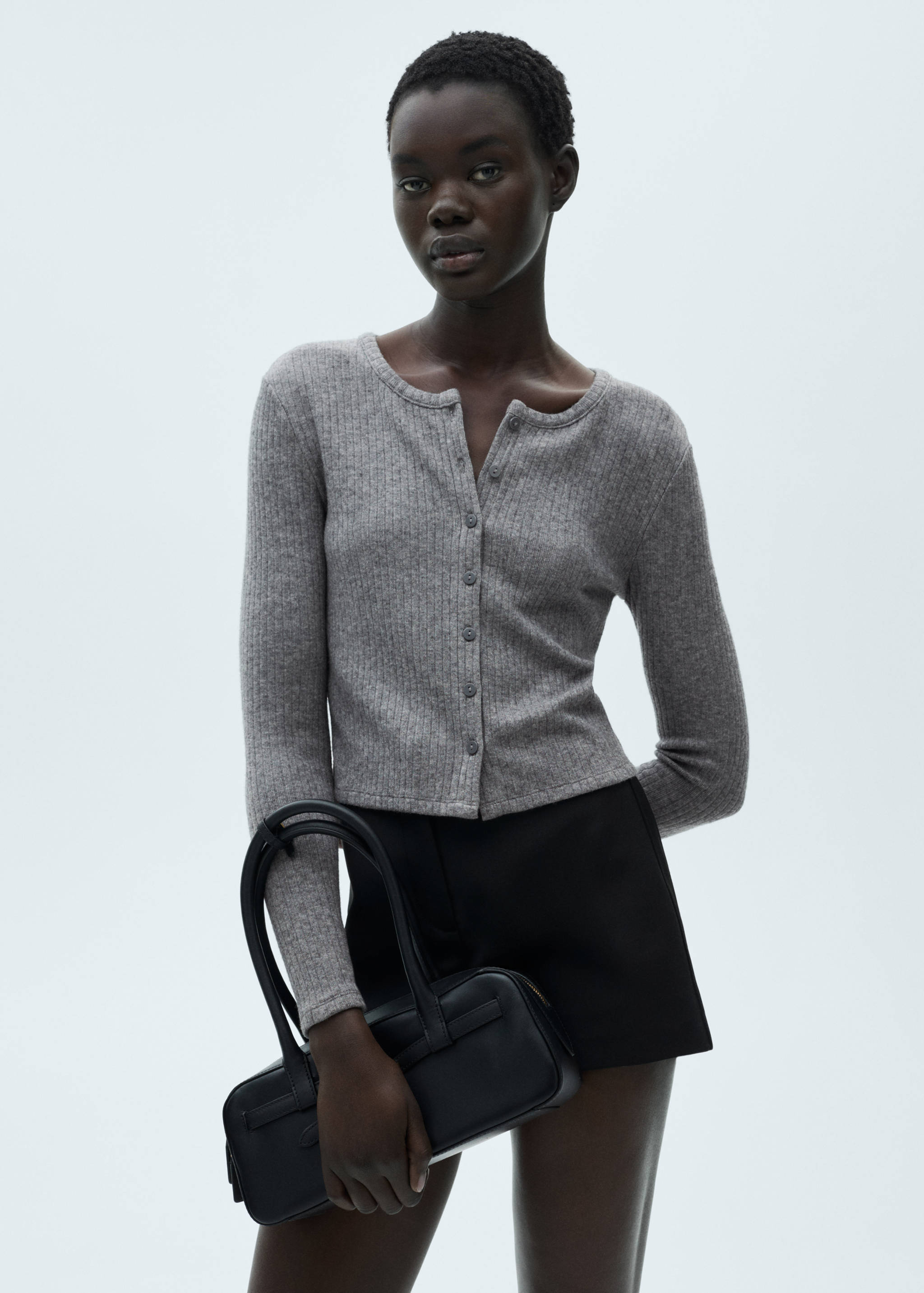 Buttoned ribbed cardigan - Medium plane