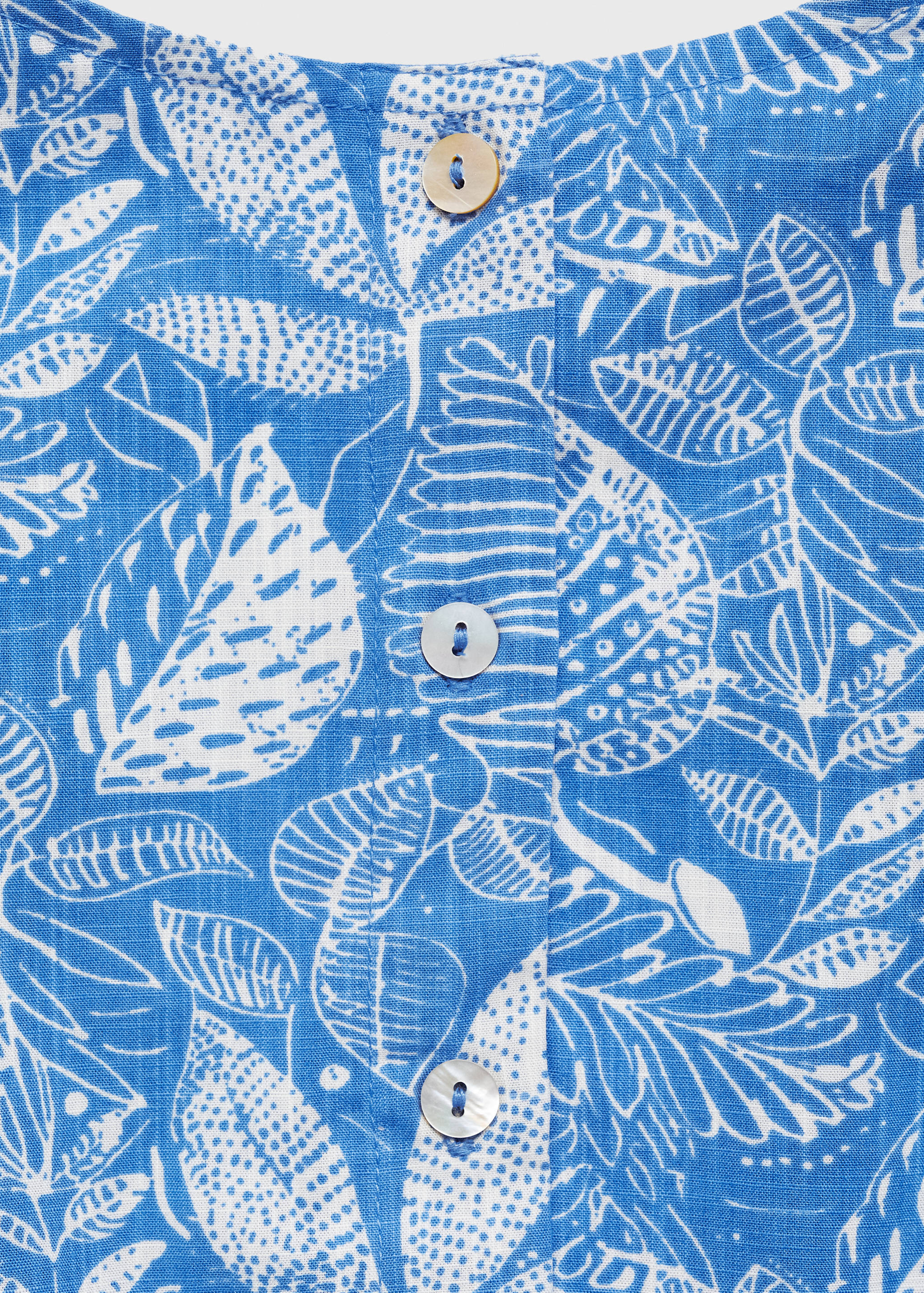 Printed jumpsuit with openings - Details of the article 0