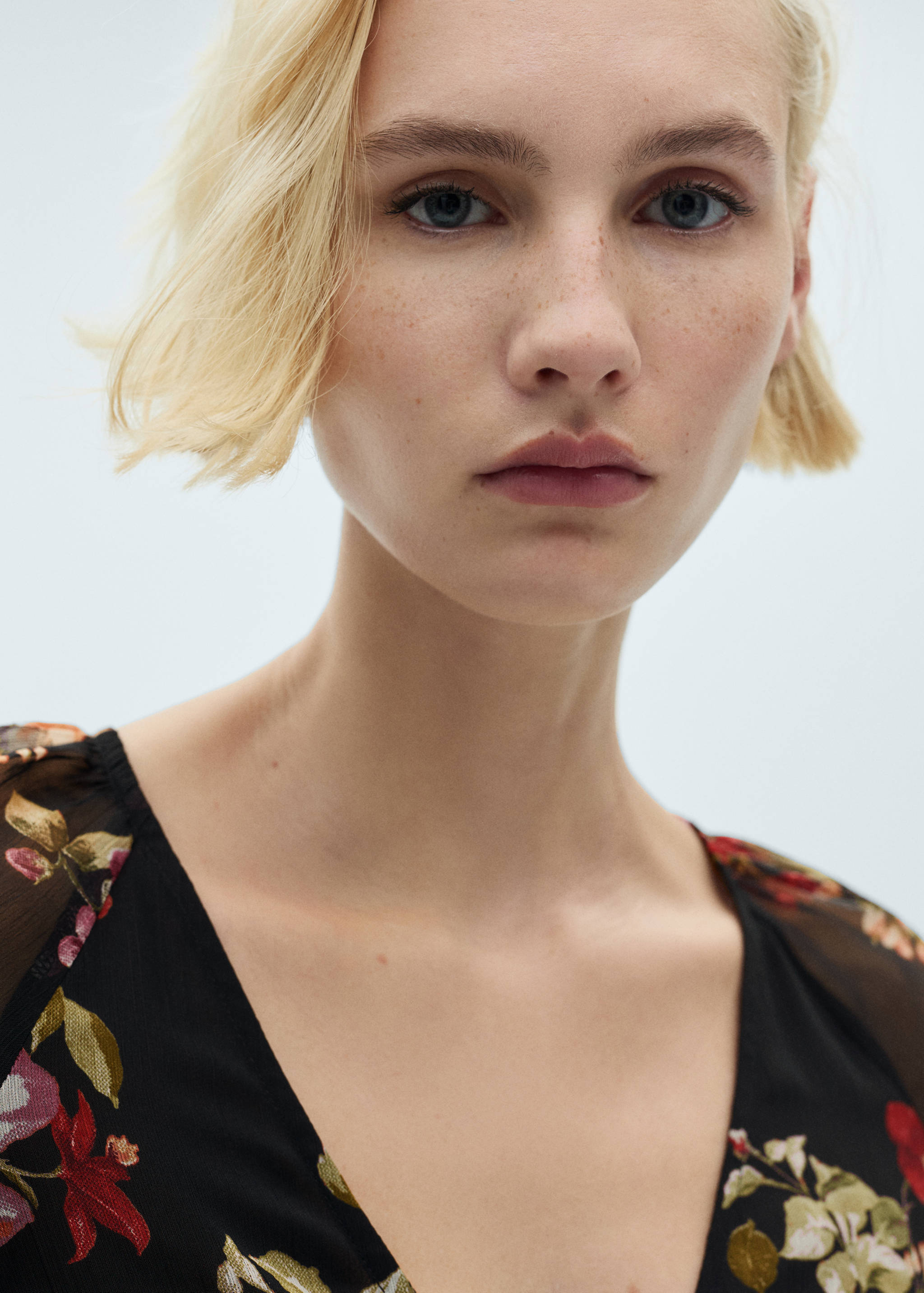 Floral puff-sleeve dress - Details of the article 1