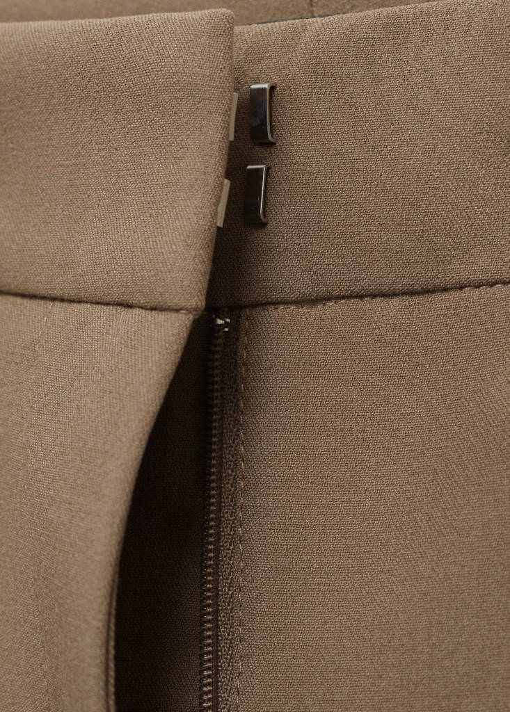 Straight mid-rise trousers — Medium Brown