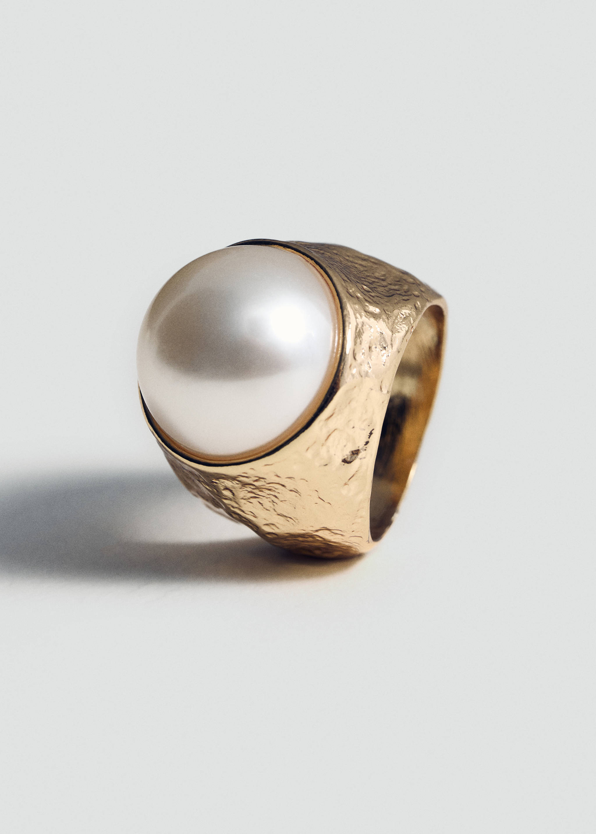 Pearl textured ring - Details of the article 5