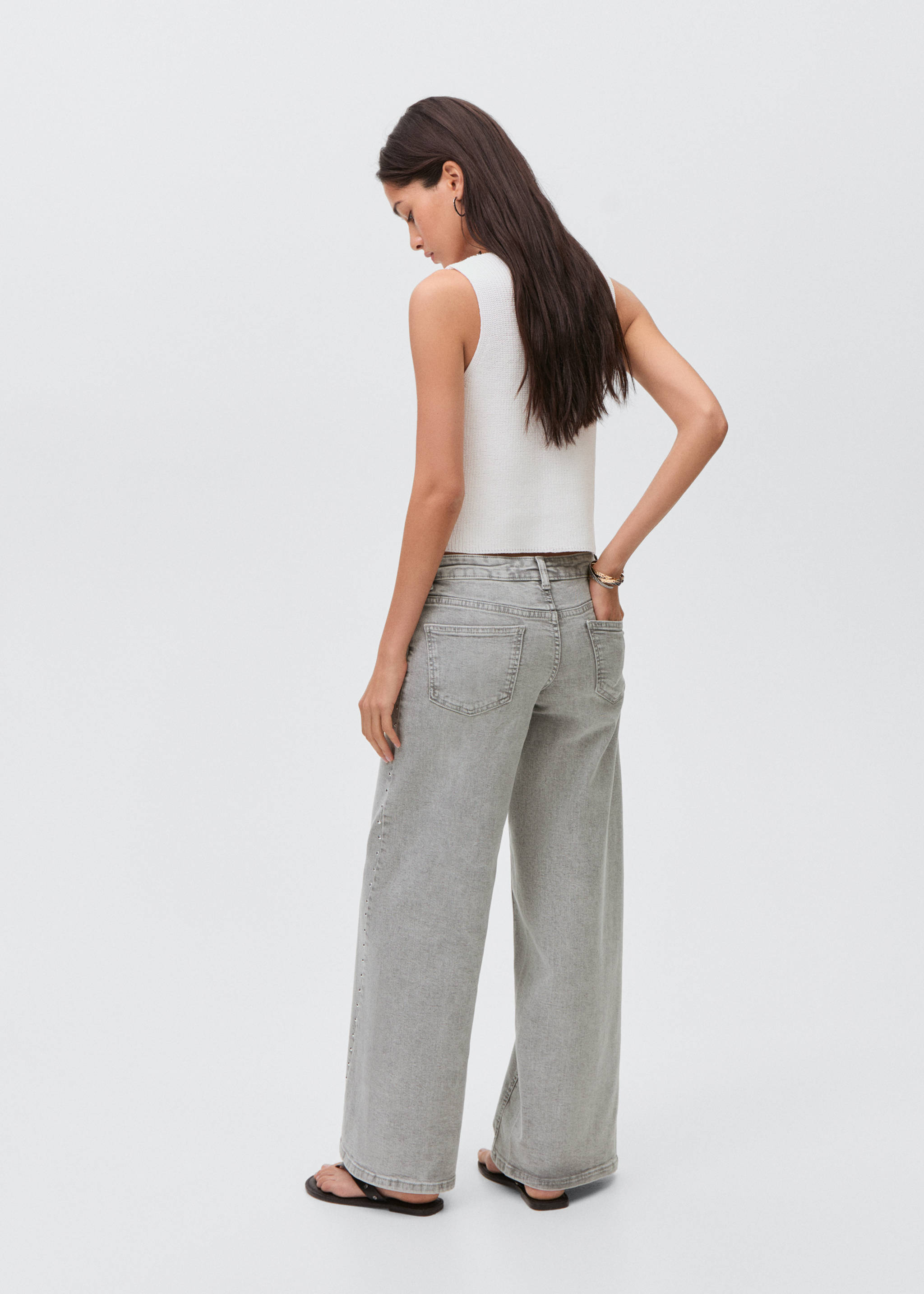 Calças de ganga de cintura baixa com tachas - Verso do artigo