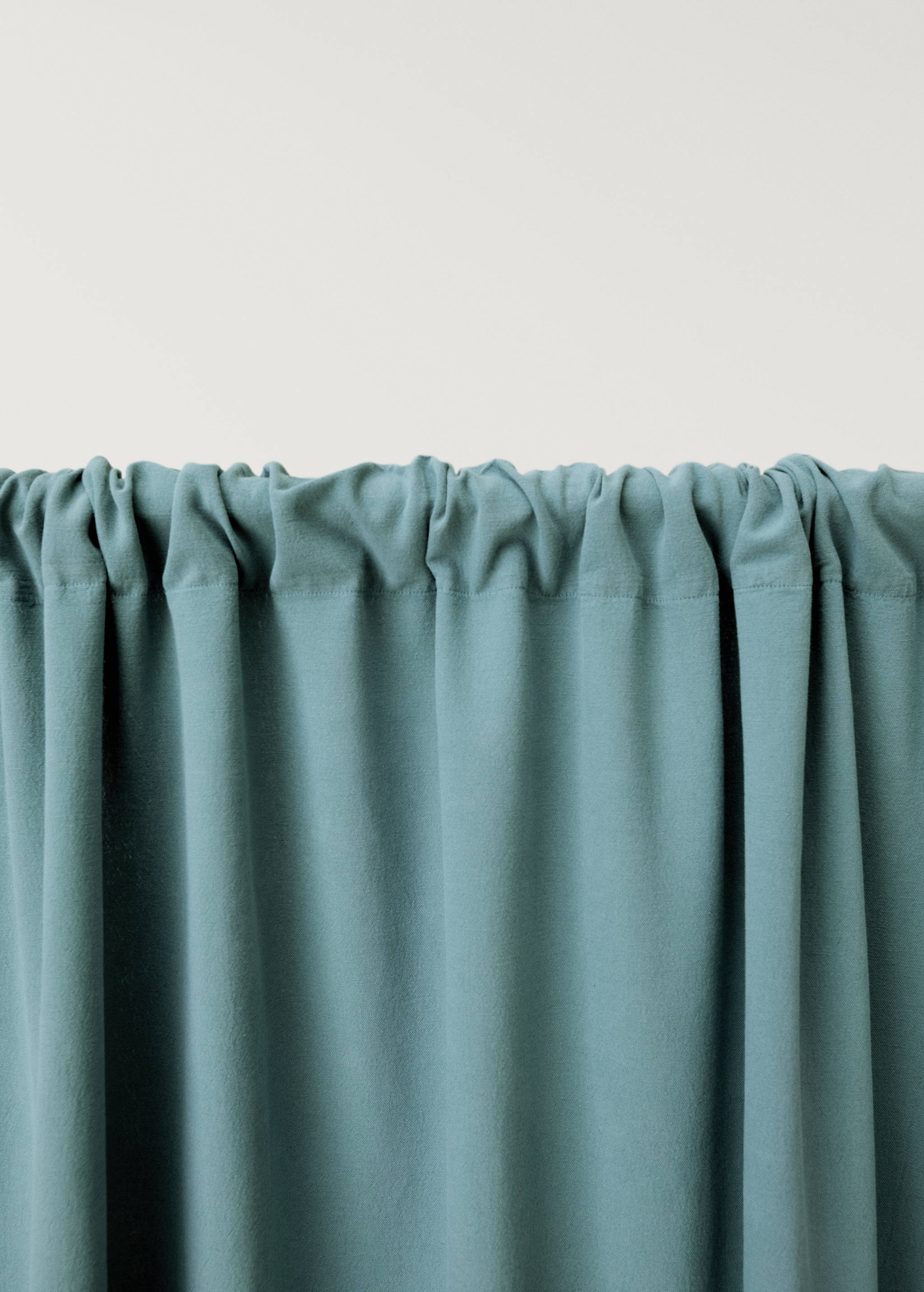 Washed-effect linen curtain - Details of the article 2