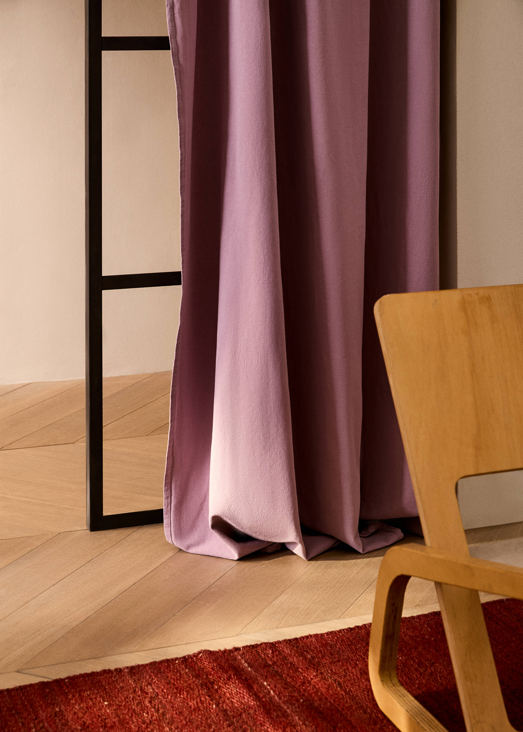 Washed-effect linen curtain - General plane