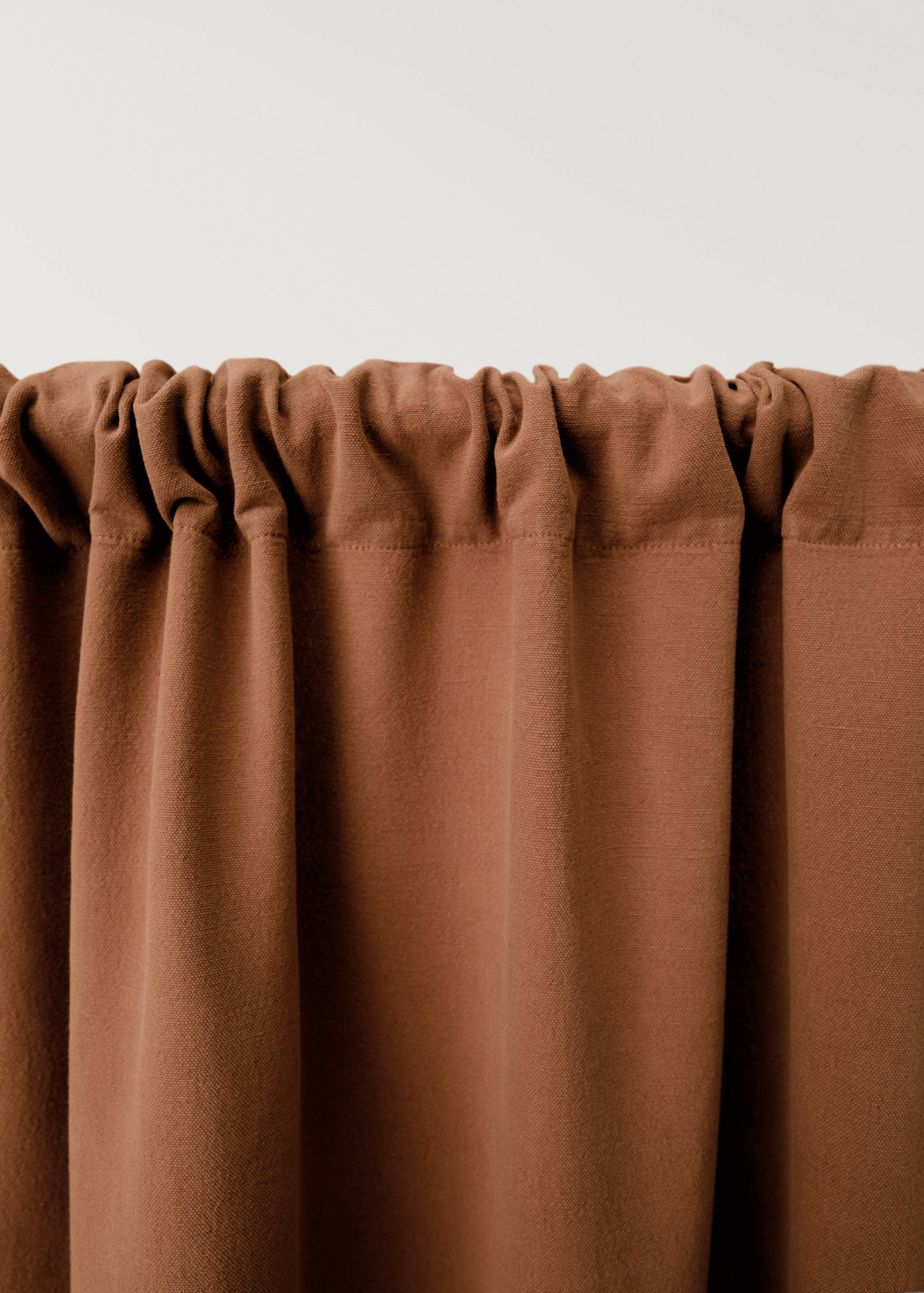 Washed-effect linen curtain - Details of the article 3