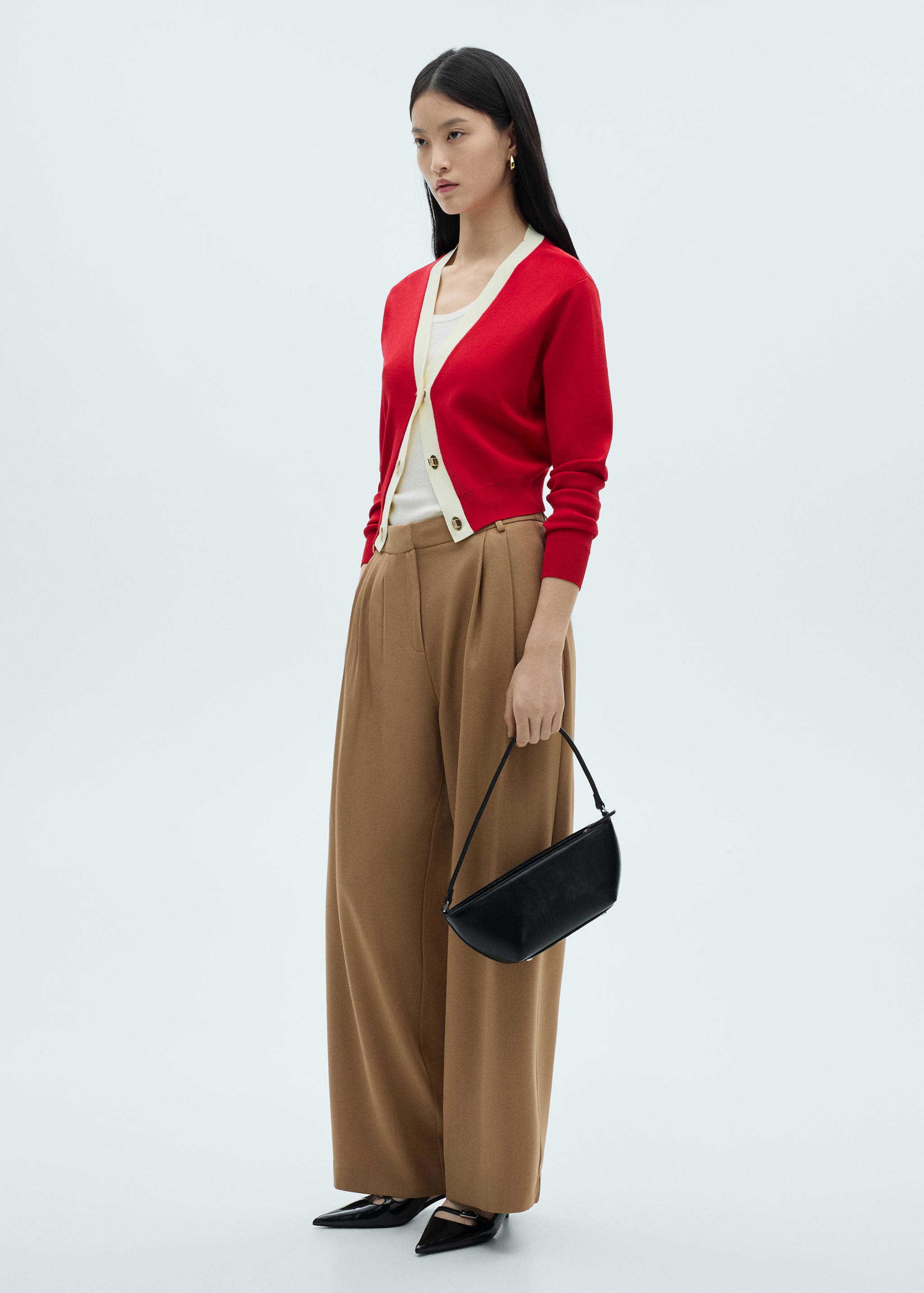 Knitted cardigan with contrasting trims - General plane