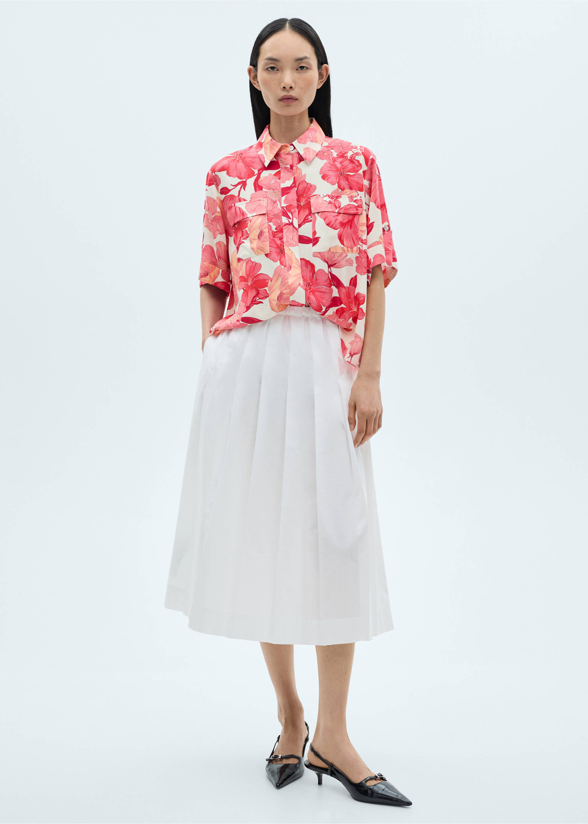 Floral print shirt with pockets - Details of the article 2, Red. Ref: 87082531-00.