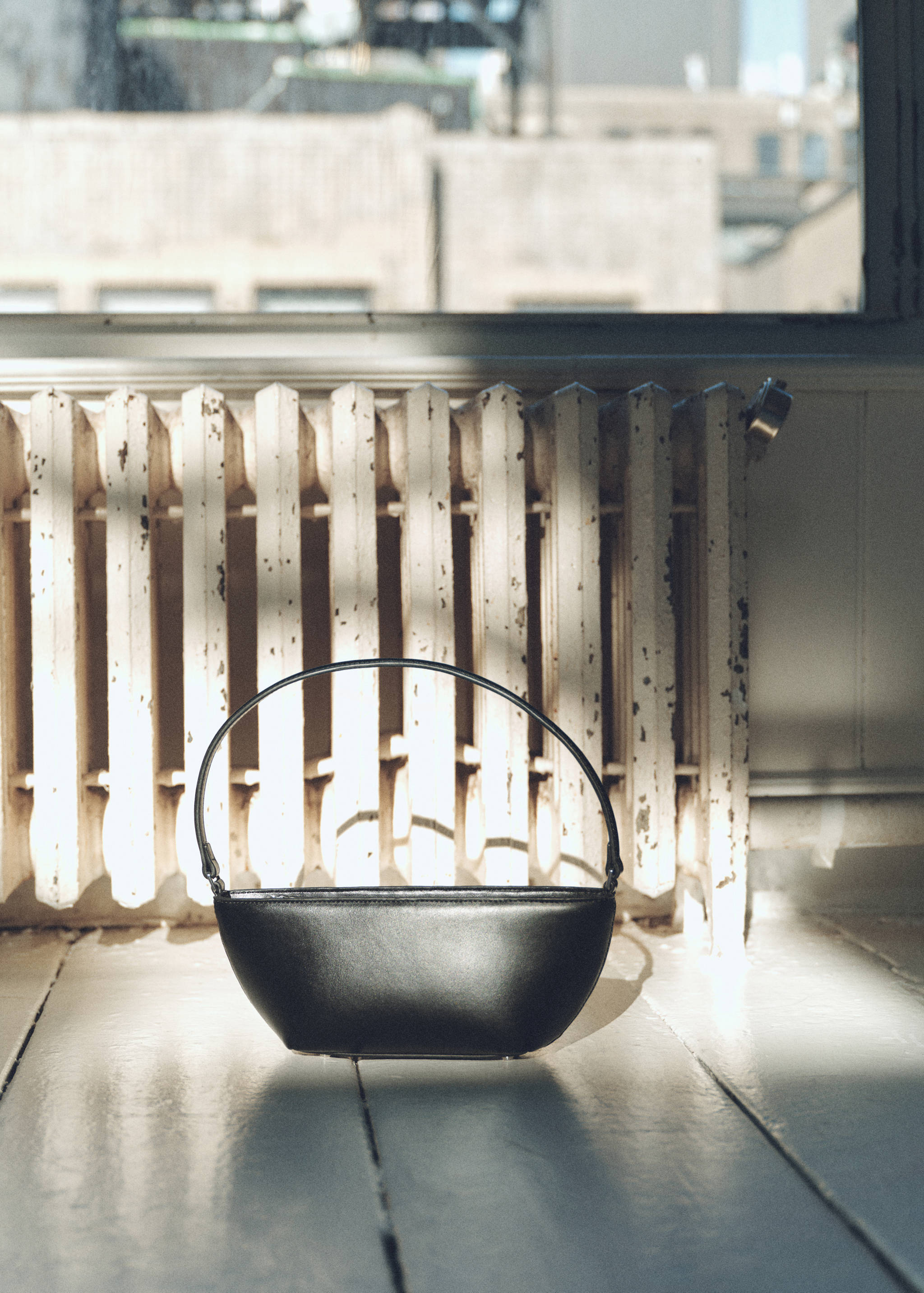 Oval shoulder bag - Details of the article 9