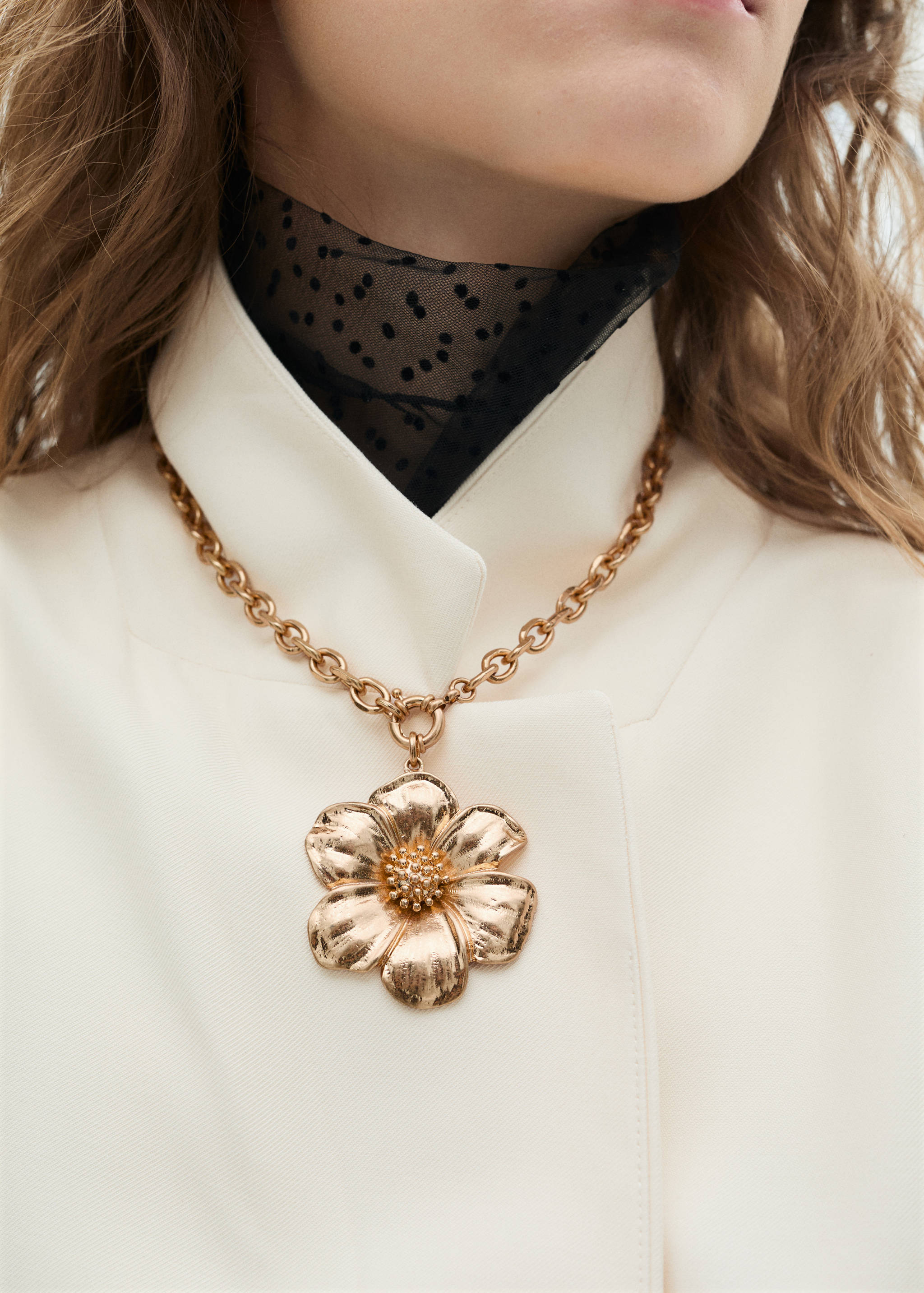 Floral pendant necklace - Details of the article 9
