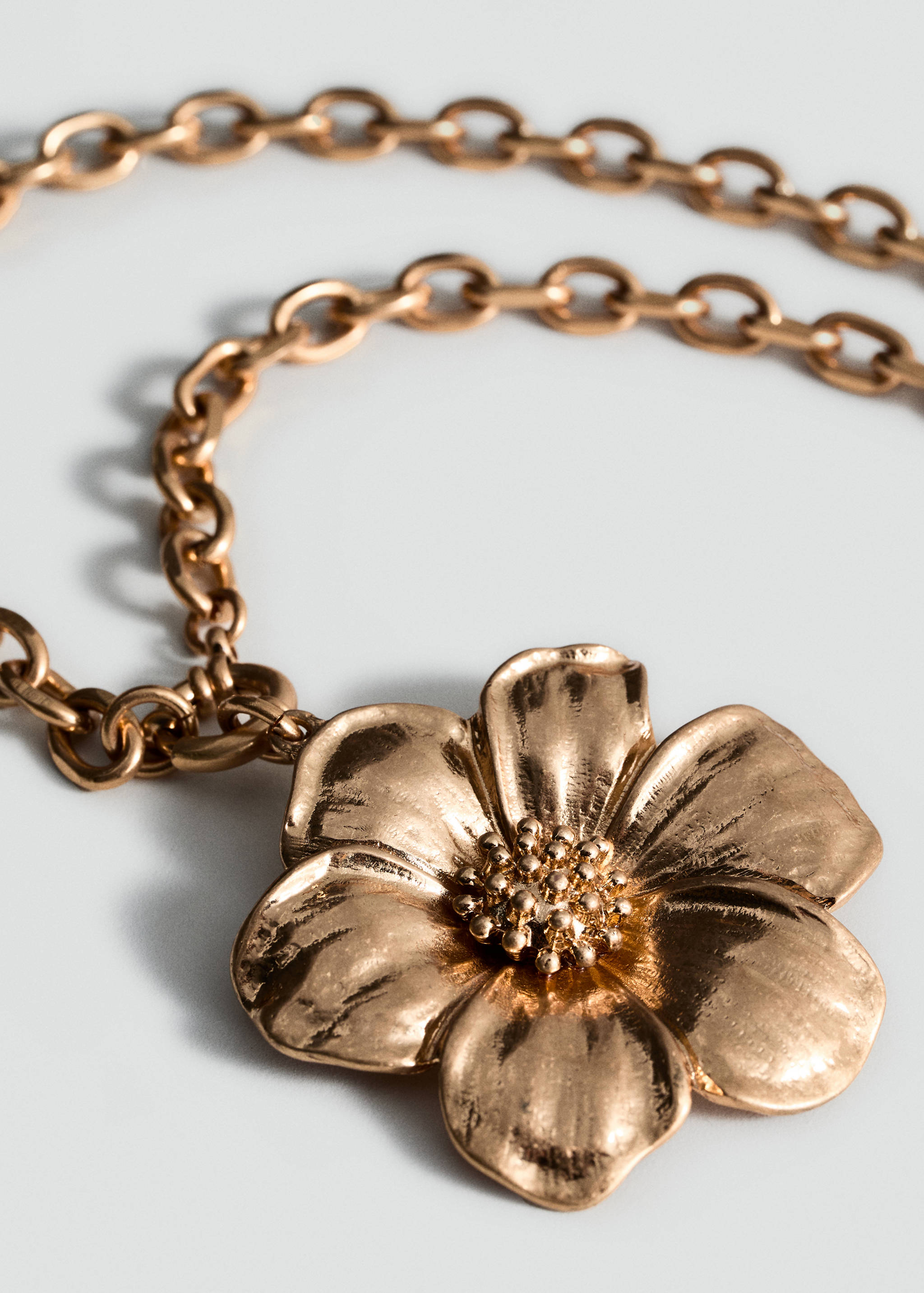 Floral pendant necklace - Medium plane