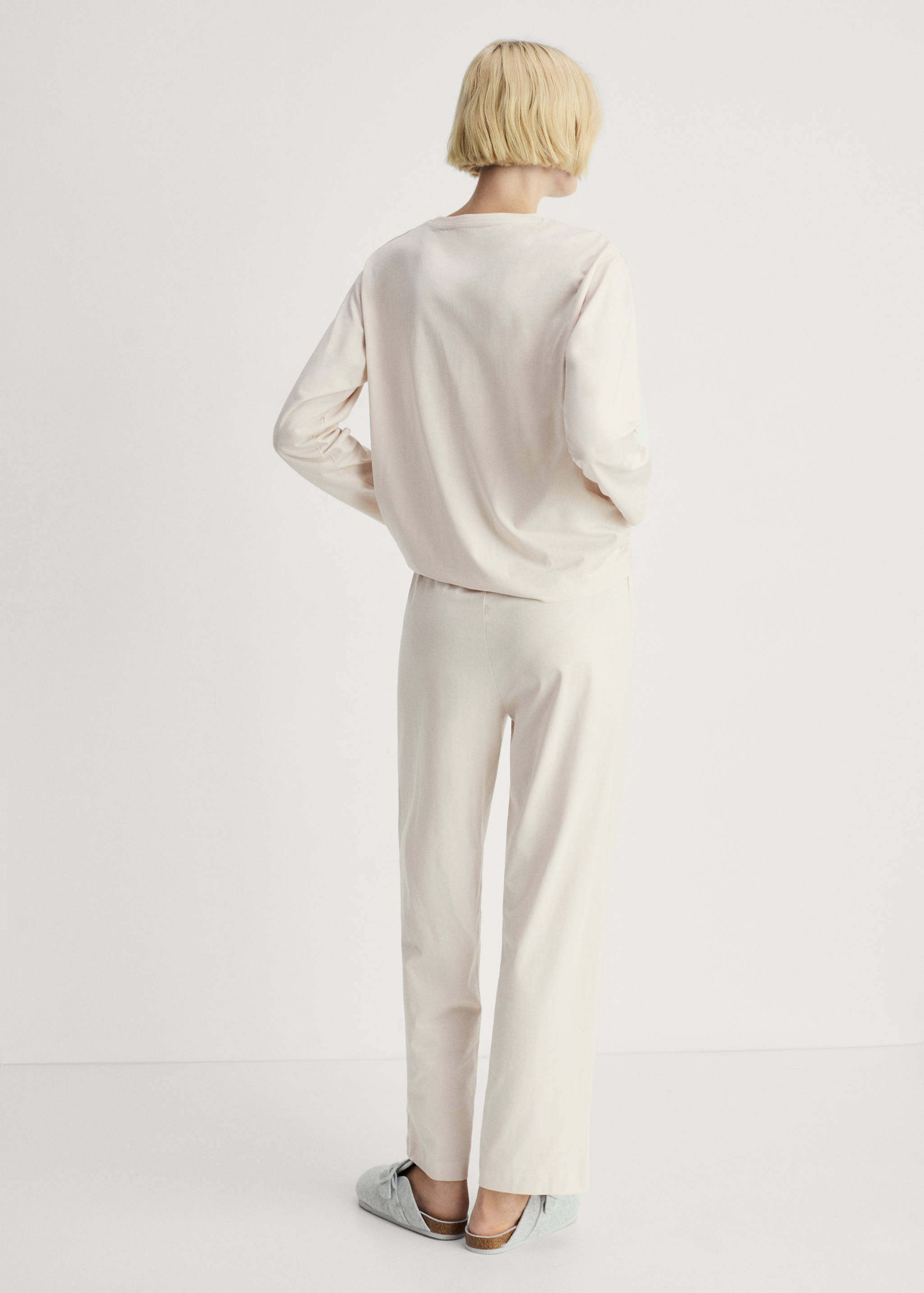 Two-piece plain cotton pyjama set - Reverse of the article