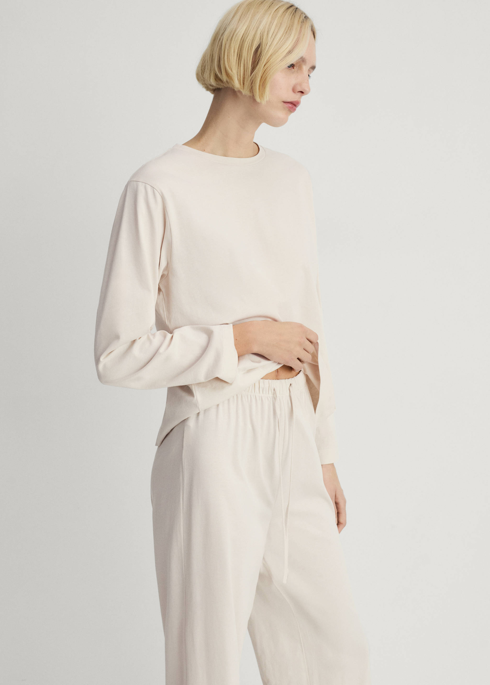 Two-piece plain cotton pyjama set - Details of the article 1