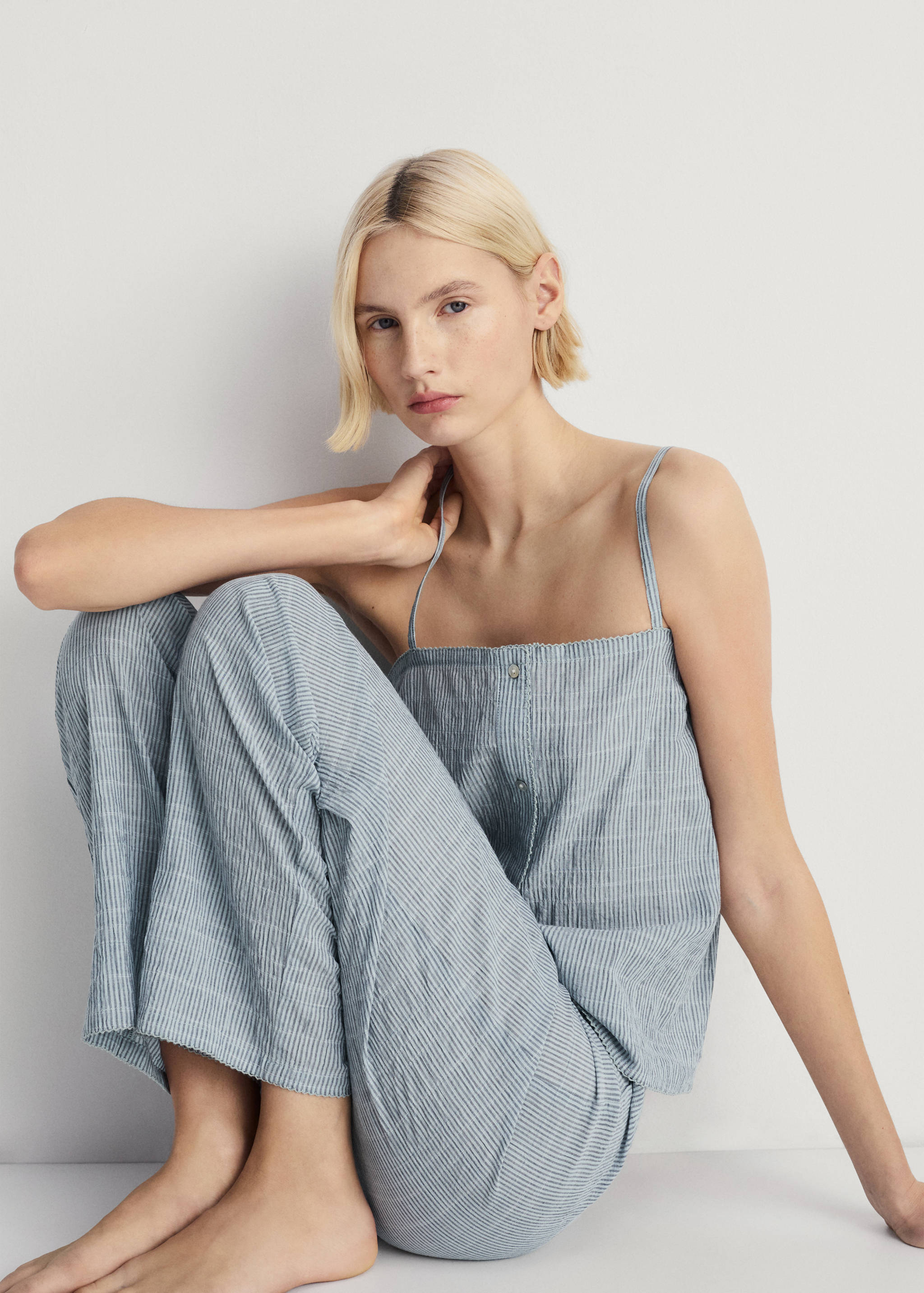 Cotton striped woven seersucker trousers - Details of the article 2