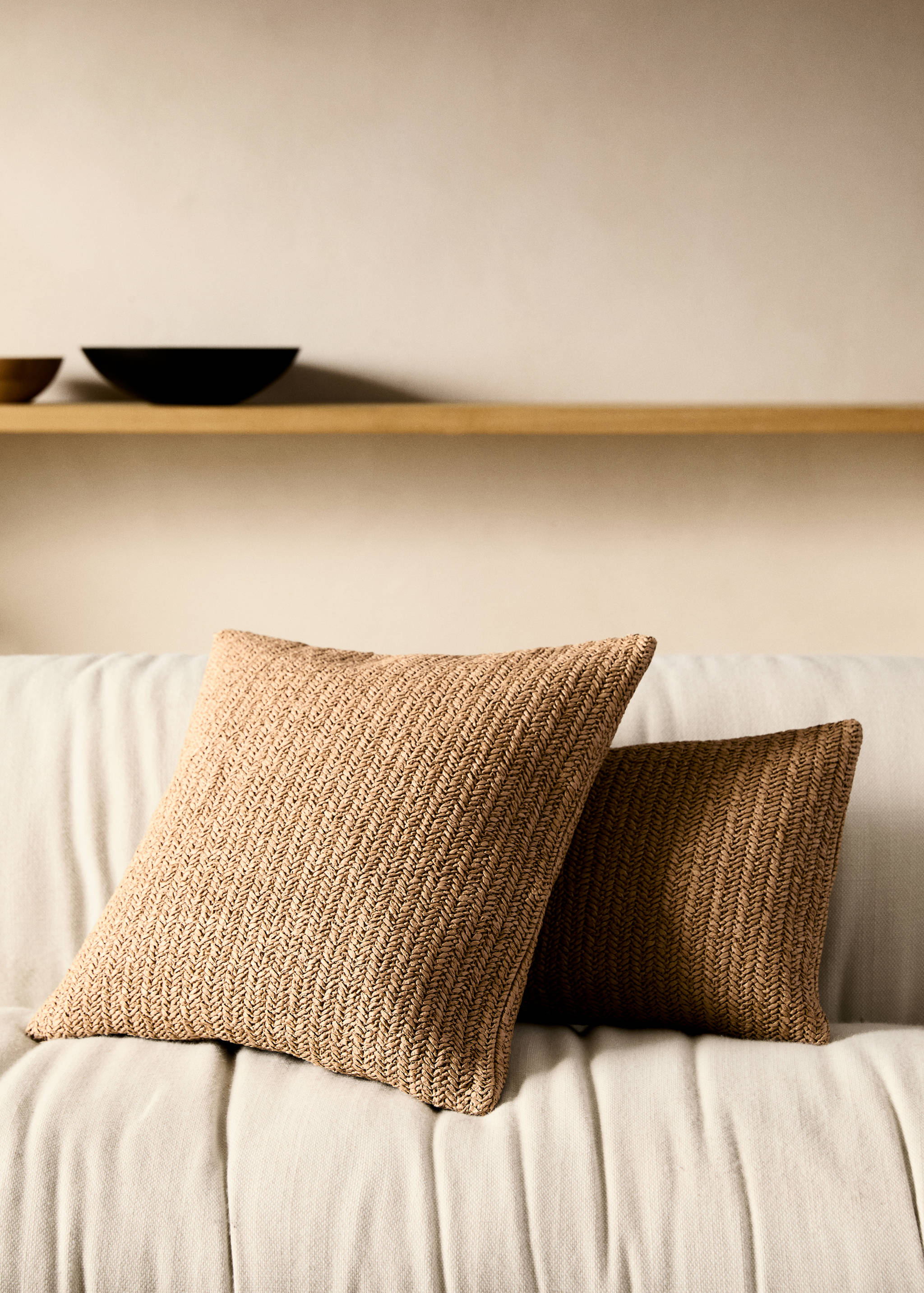 Braided-design cushion cover 45x45 cm - General plane