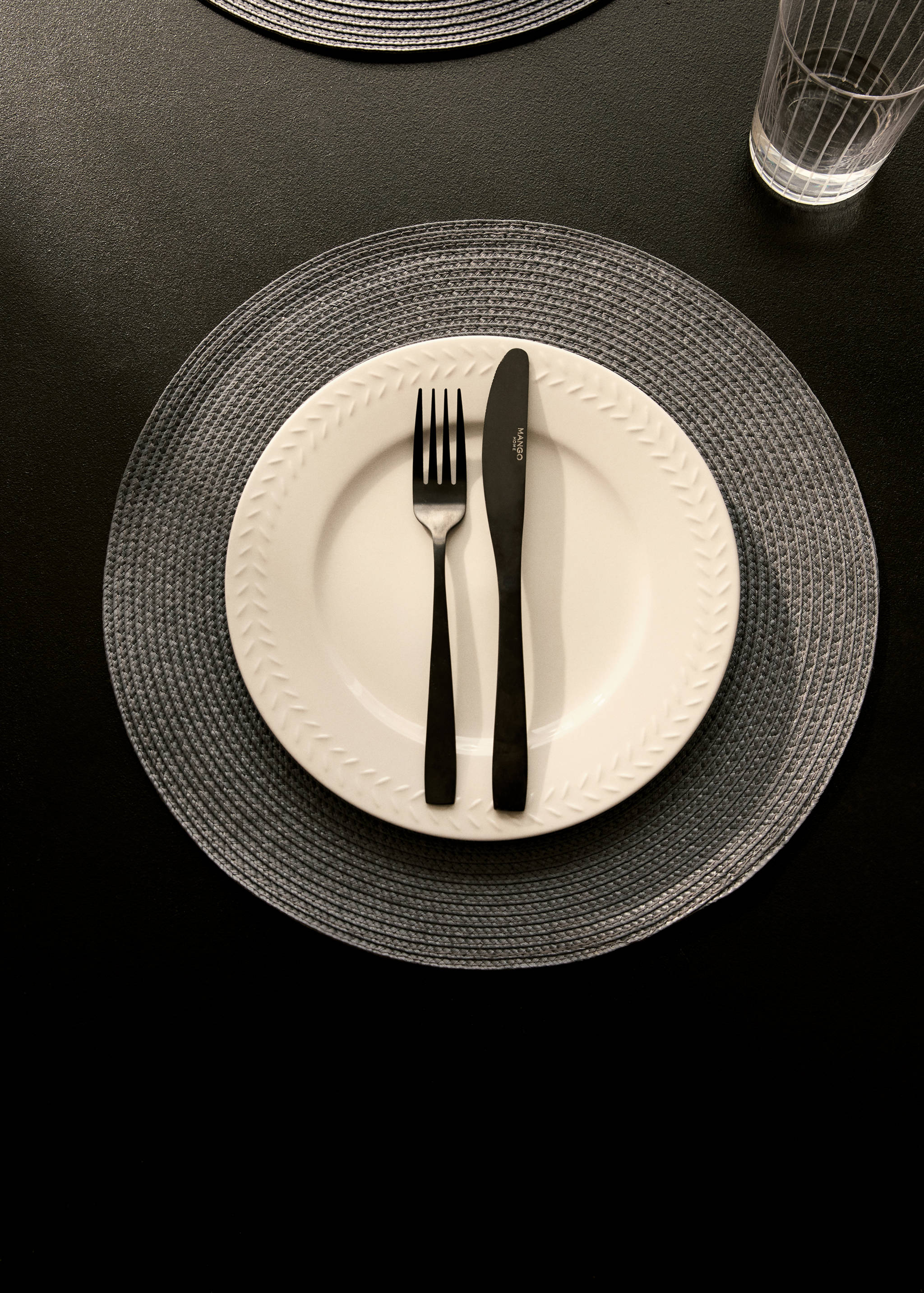 Getextureerde ronde placemats met reliëf - Overzichtstekening