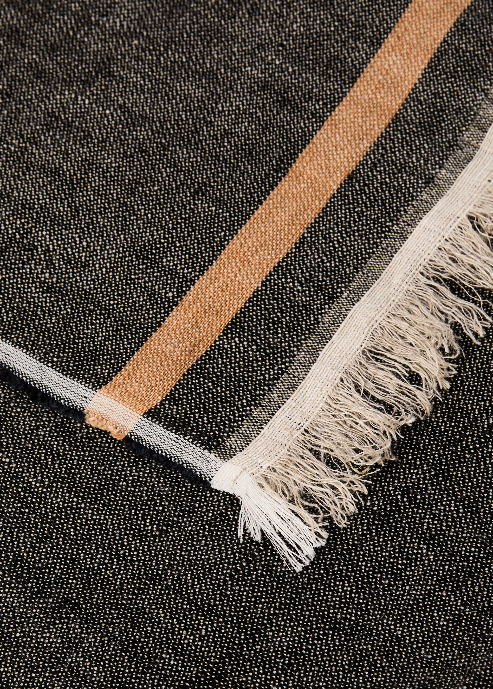 Couverture en lin à motif rayé - Détail de l'article 1