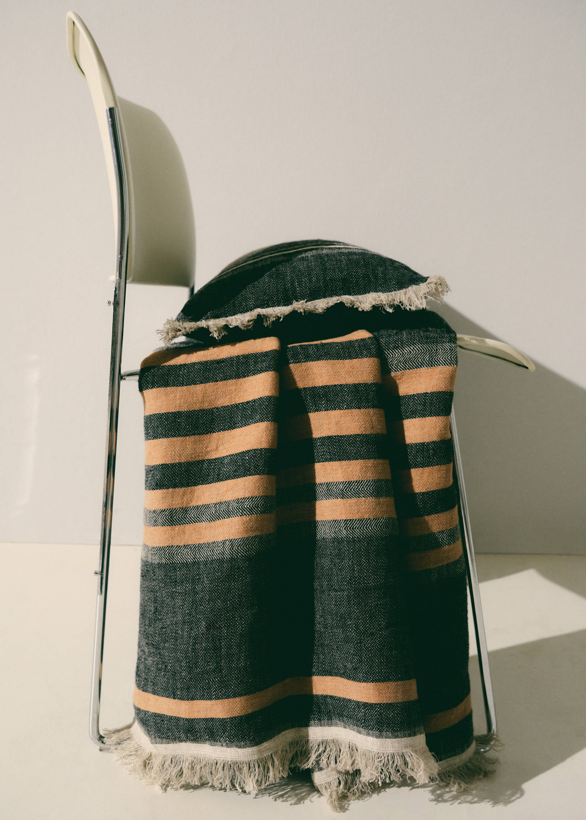 Couverture en lin à motif rayé - Détail de l'article 6