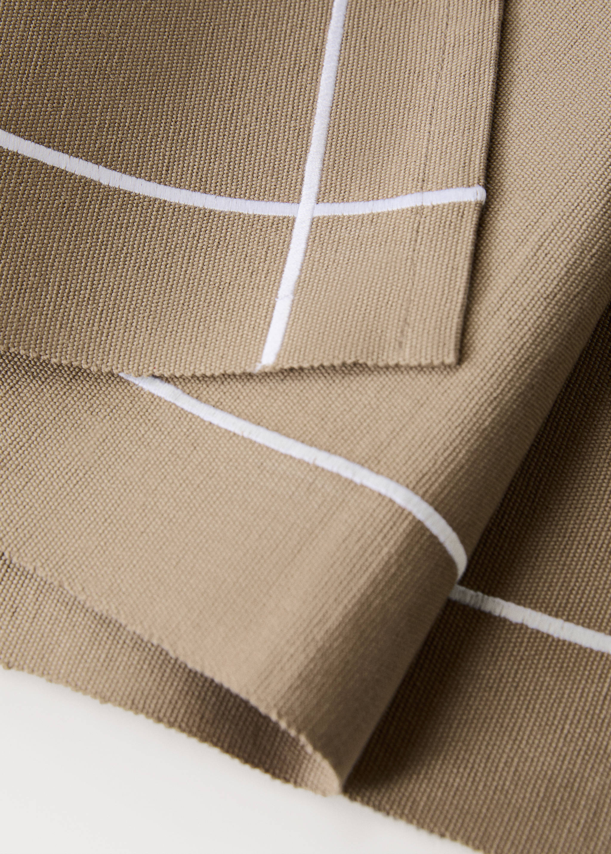 Τραβέρσα τραπεζιού από βαμβάκι με κεντητό φεστόνι - Λεπτομέρεια του προϊόντος 1