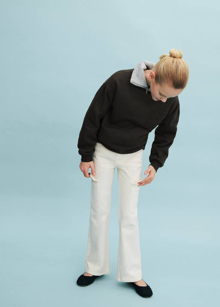 Flared cargo jeans — Sand