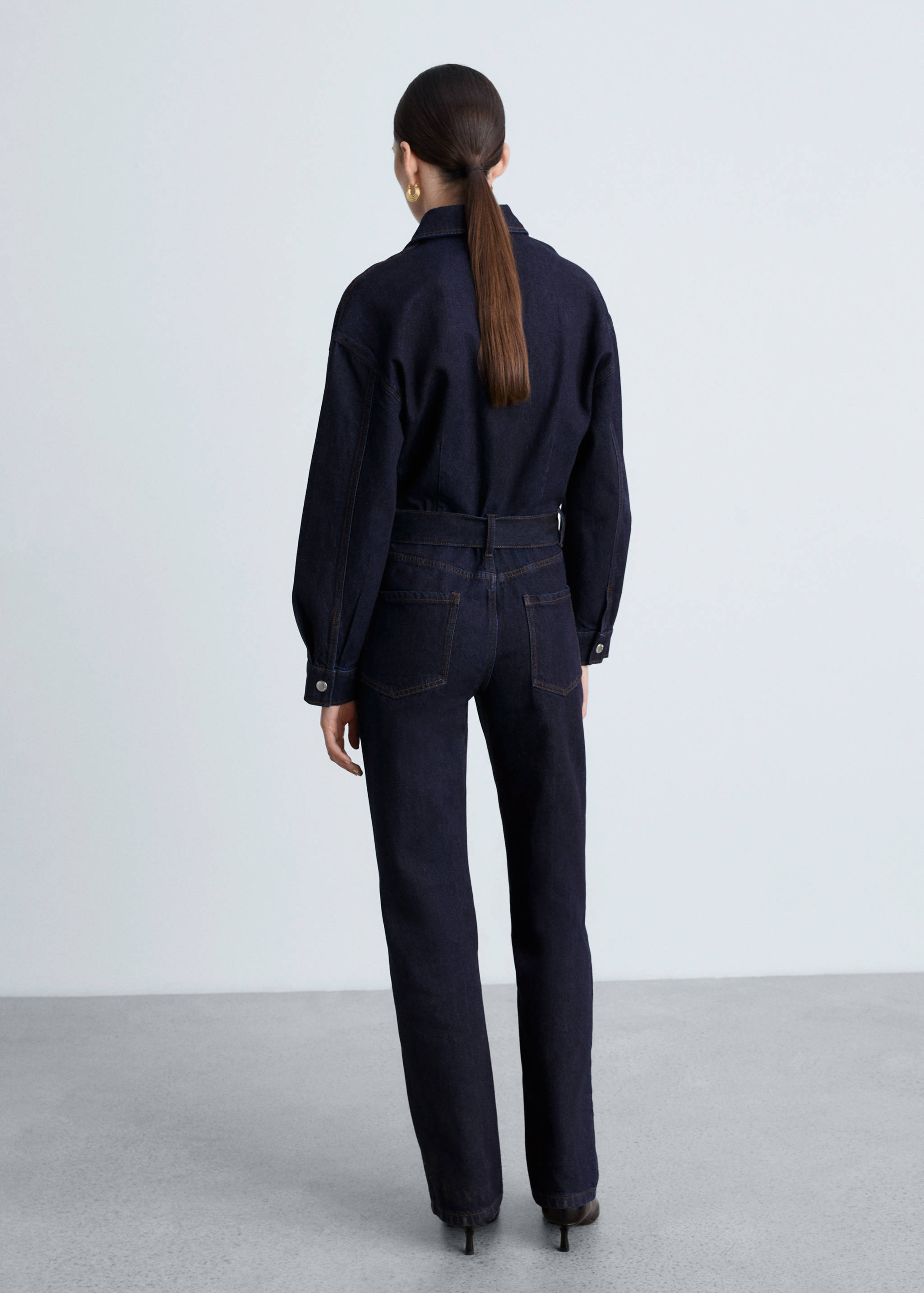 Rinse-wash denim jumpsuit with belt - Reverse of the article