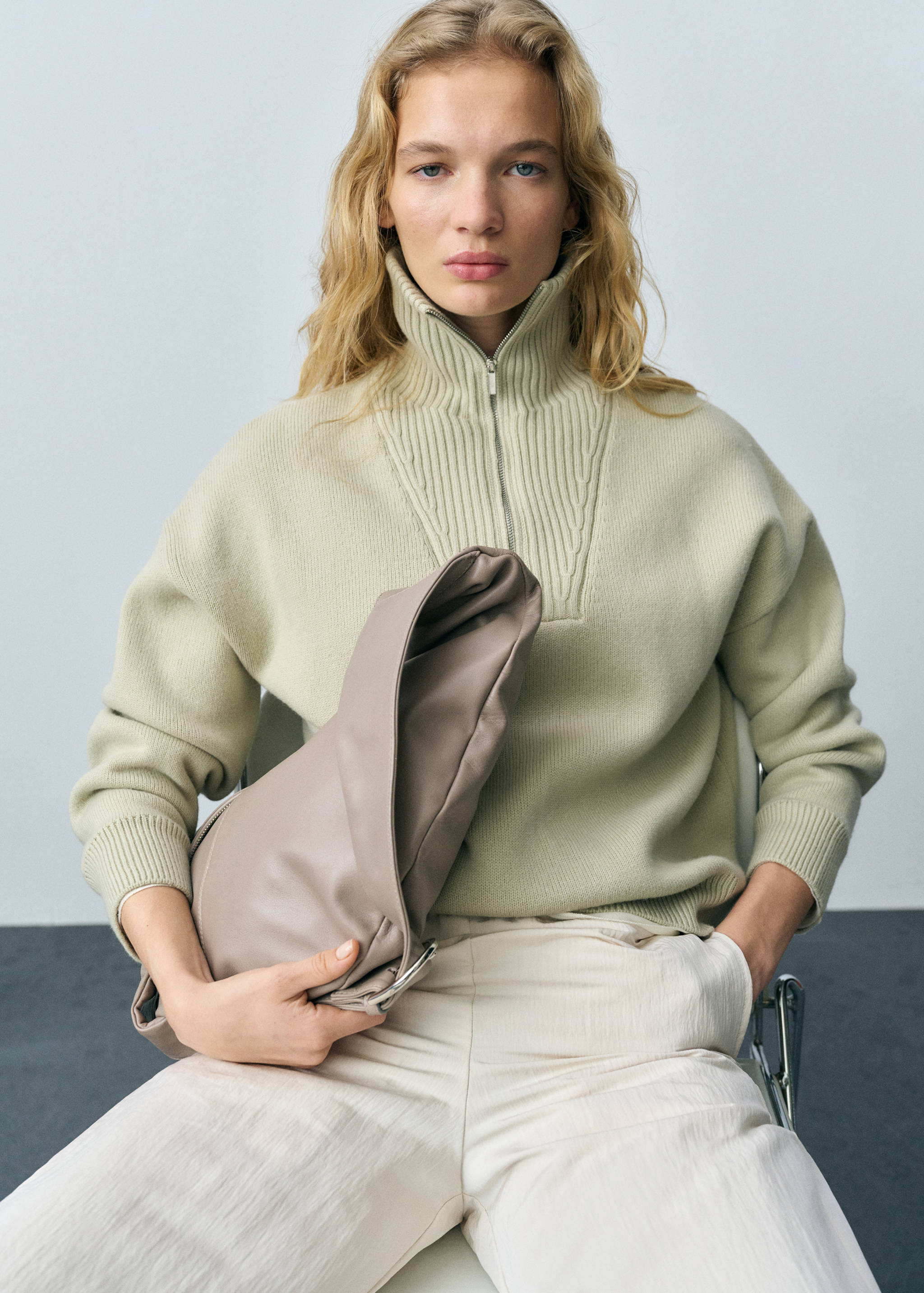 Wool-blend sweater with zip - Details of the article 2