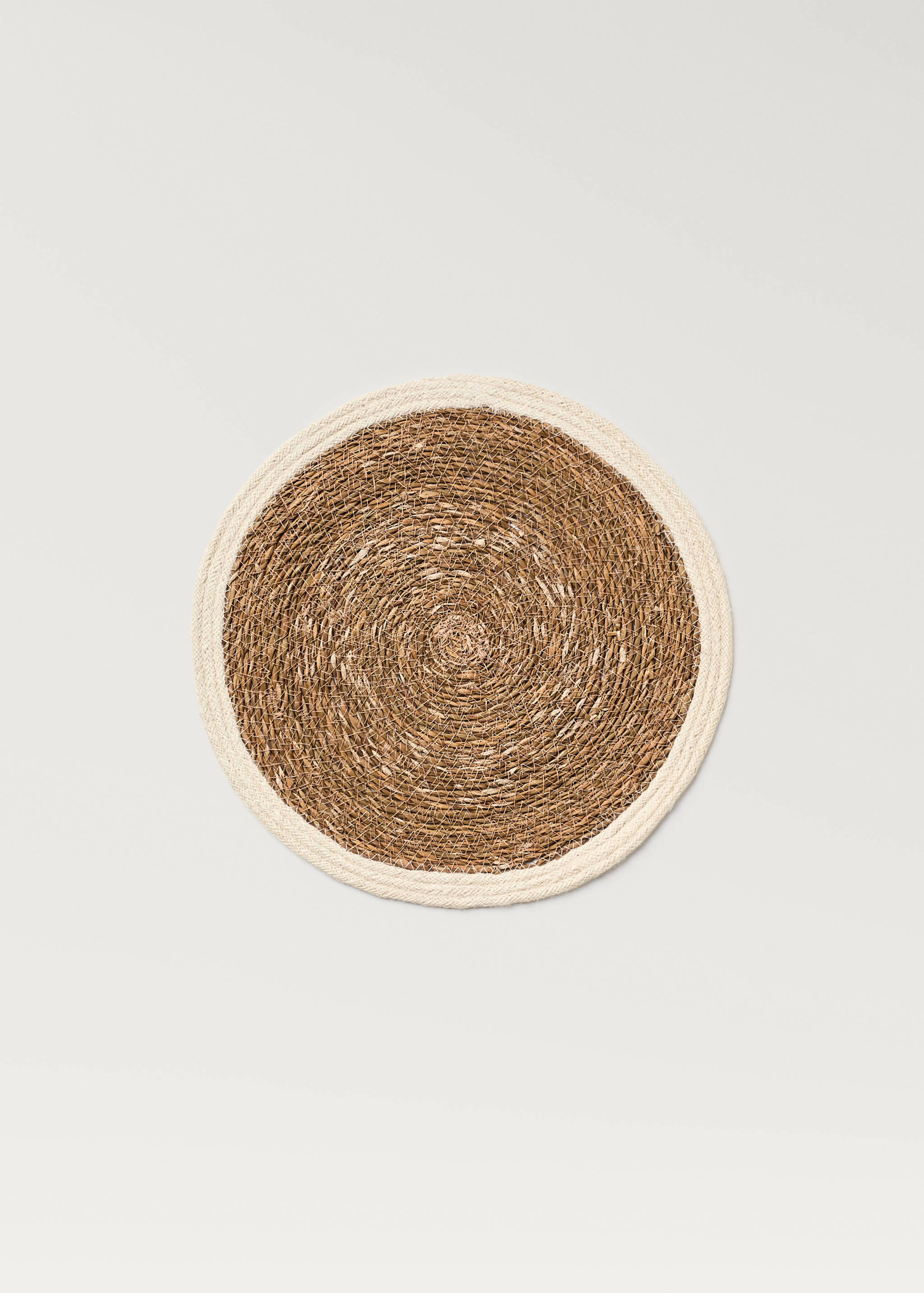 Natural fibre braided placemat - Article without model