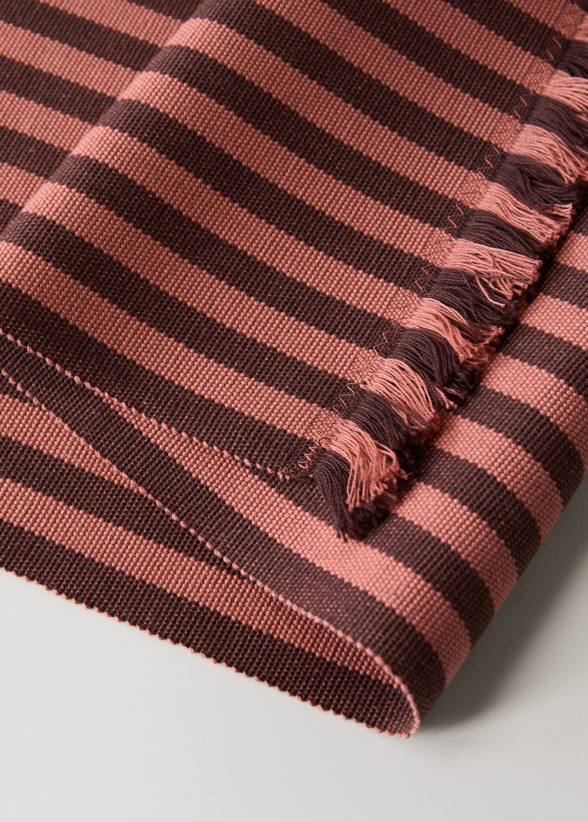 Cotton two-tone yarn-dyed striped placemat - Details of the article 1
