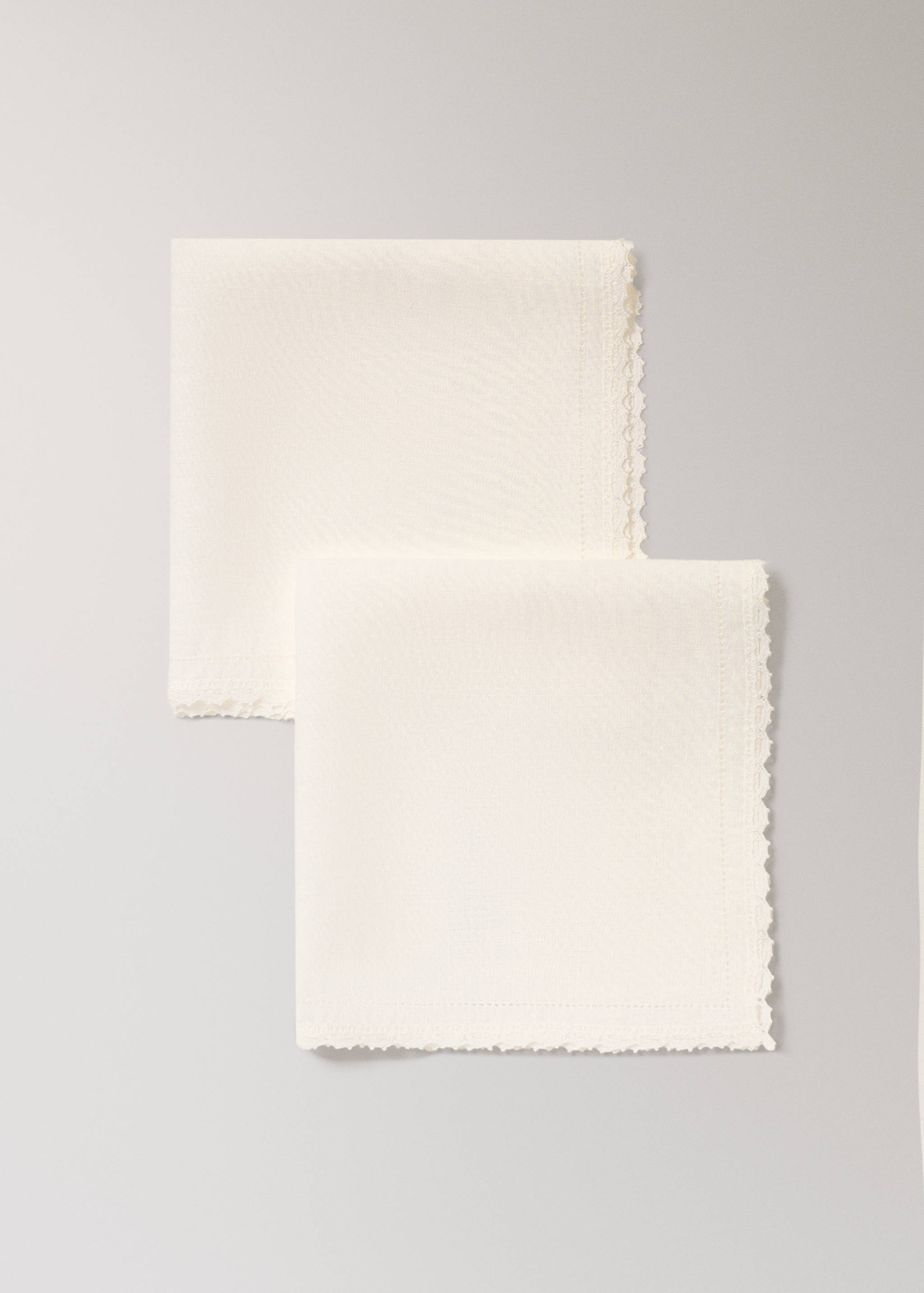 Linen napkins with lace edging - Details of the article 1