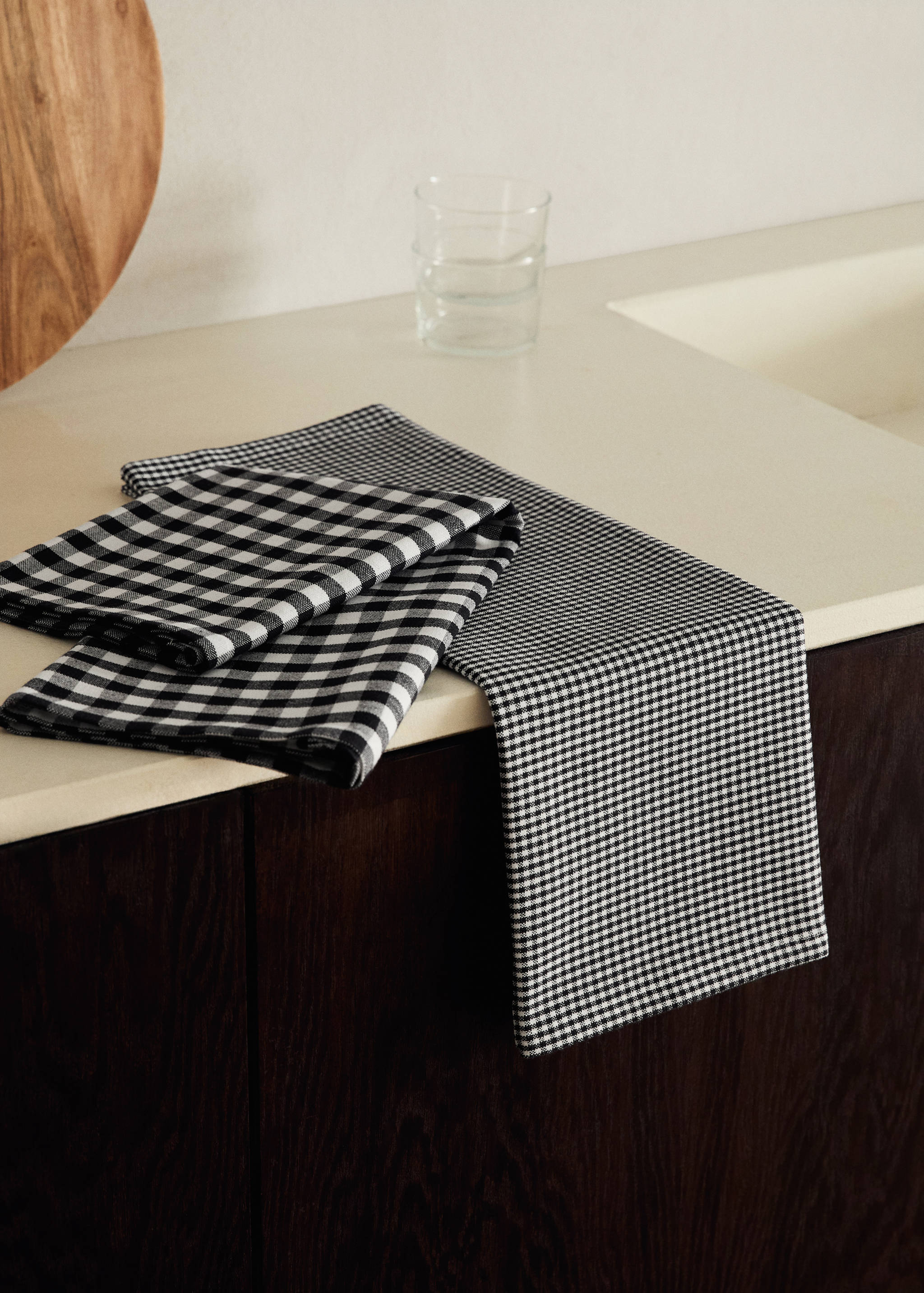 Cotton gingham checked kitchen towels - General plane