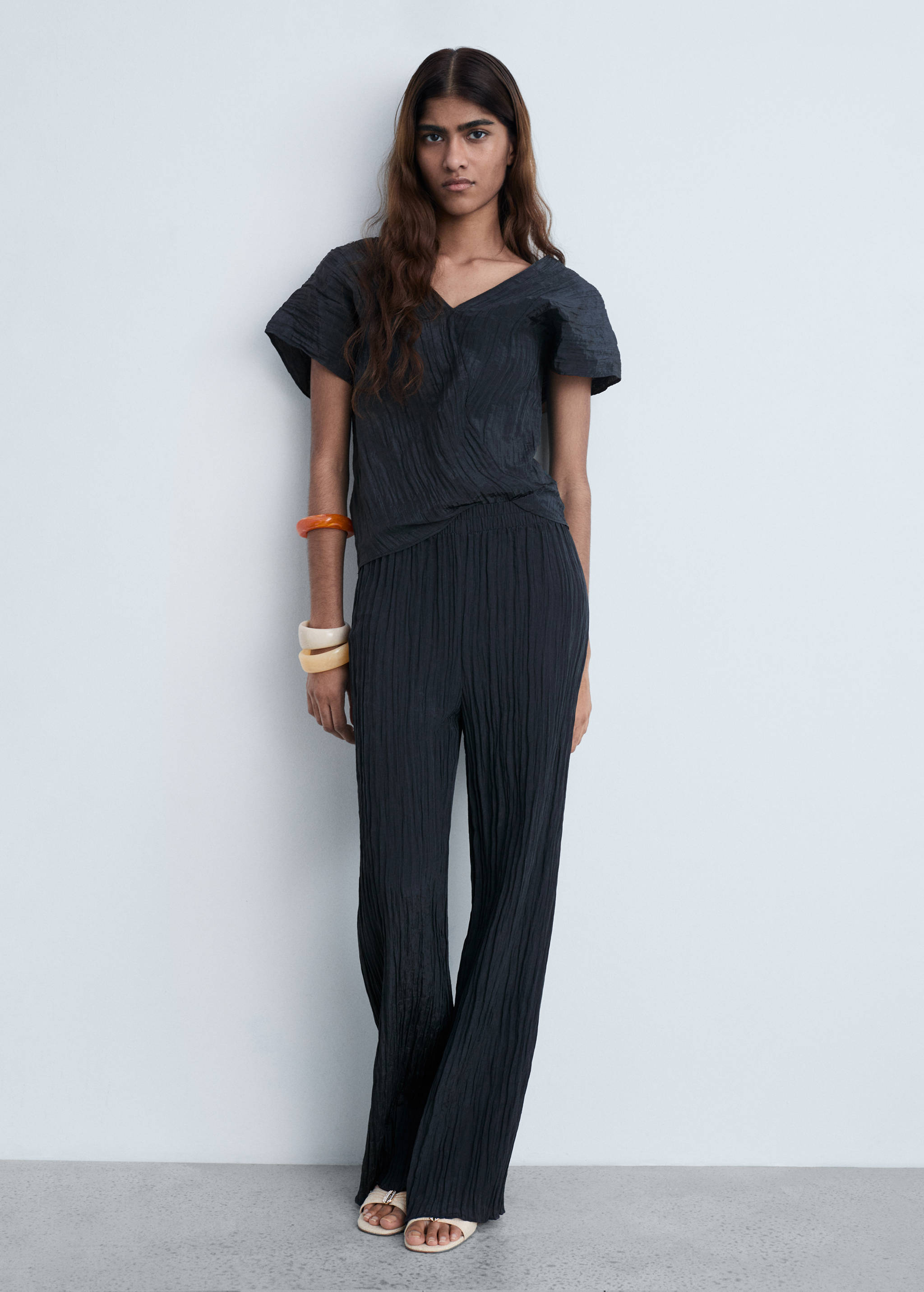 Pleated straight trousers - General plane