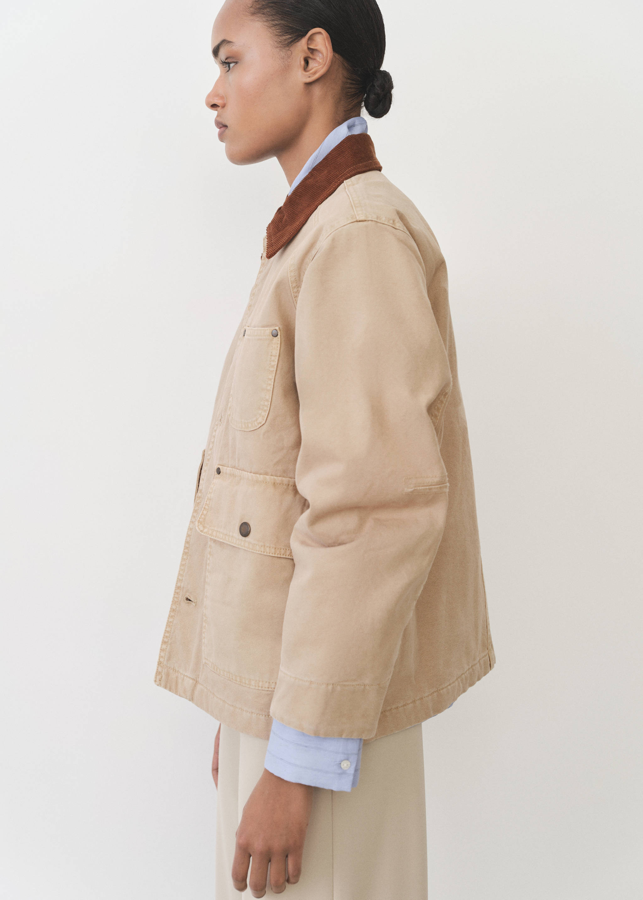 Denim barn jacket with contrasting collar - Details of the article 2