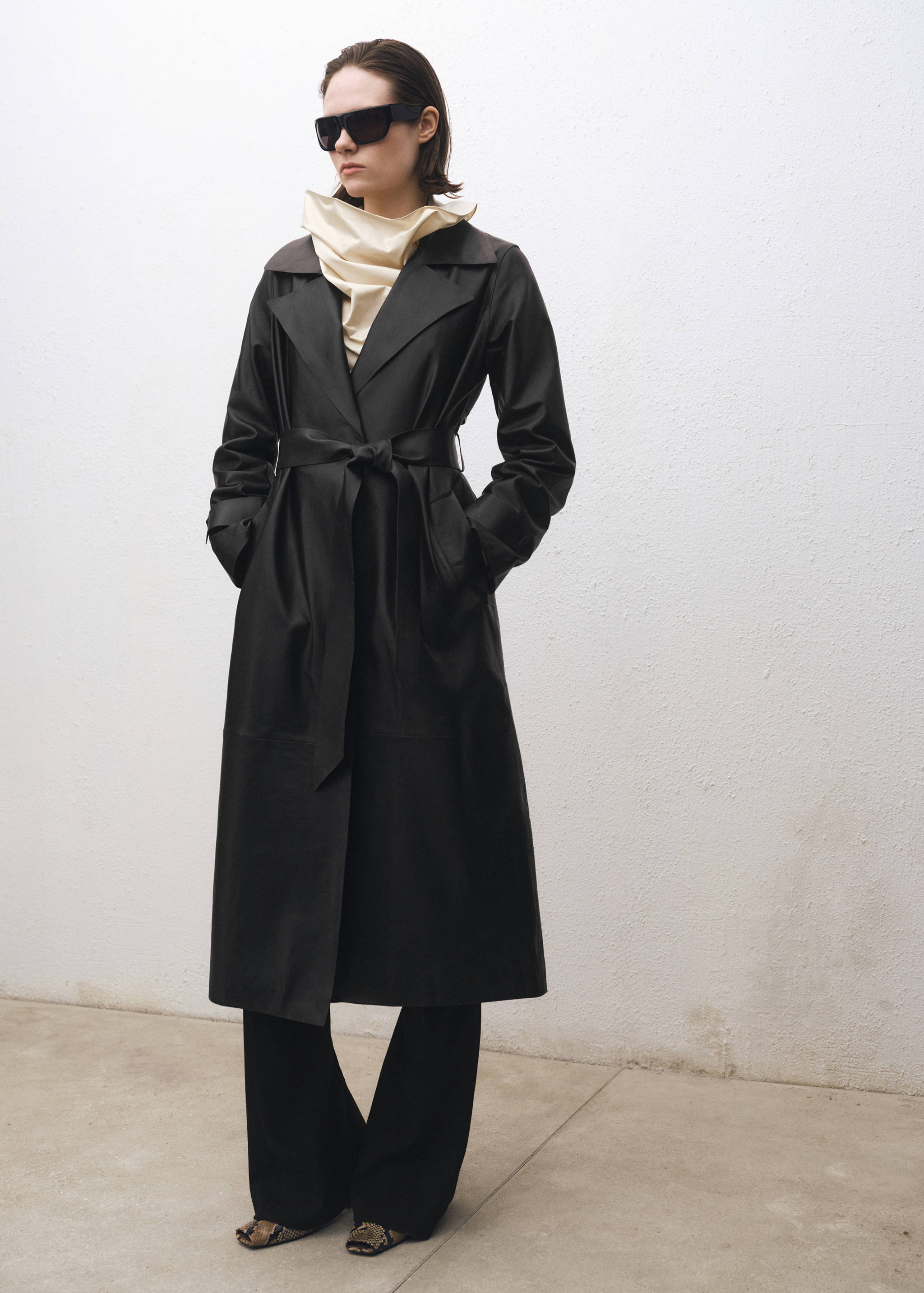 Leather trench coat with belt - General plane
