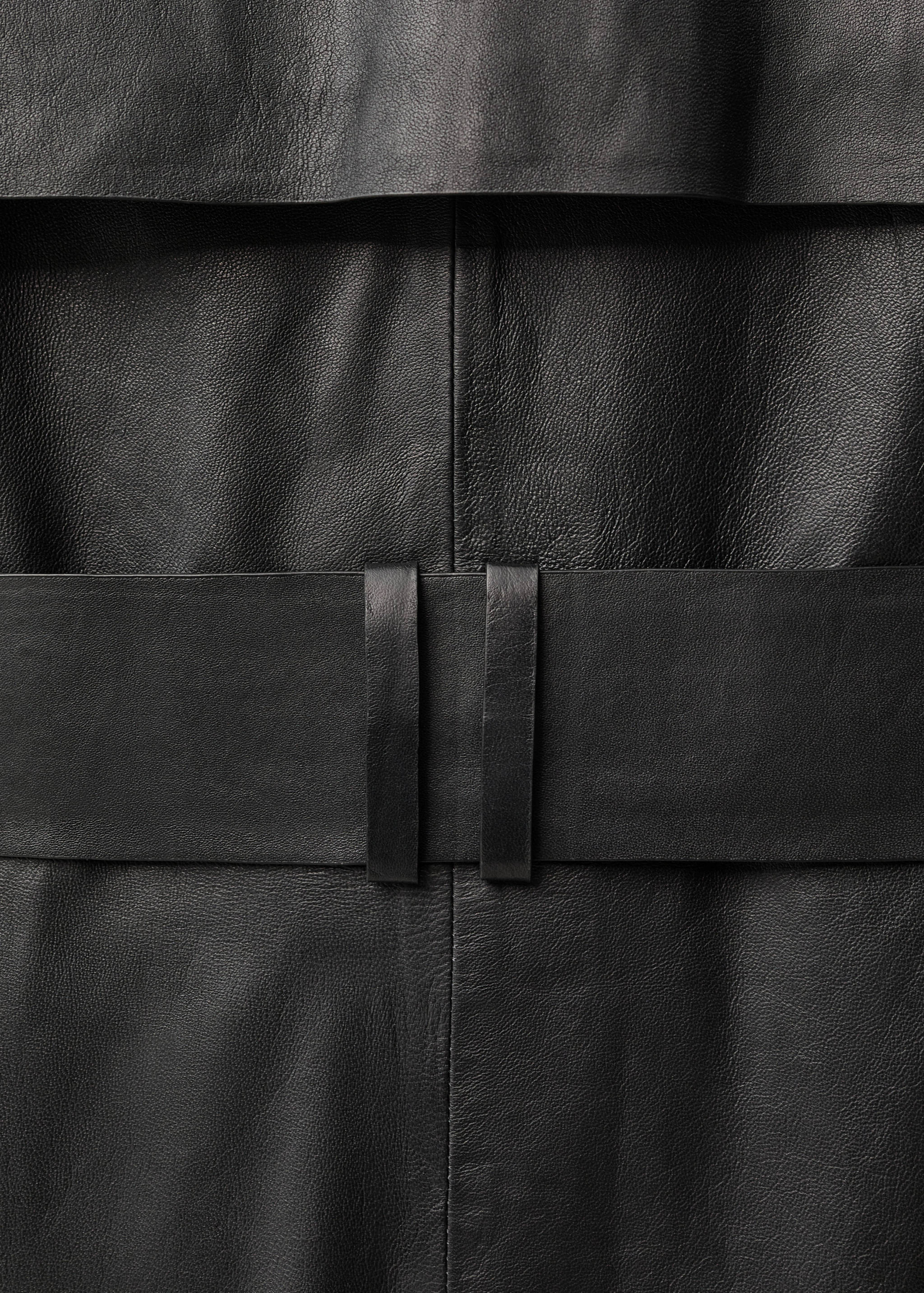 Leather trench coat with belt - Details of the article 0