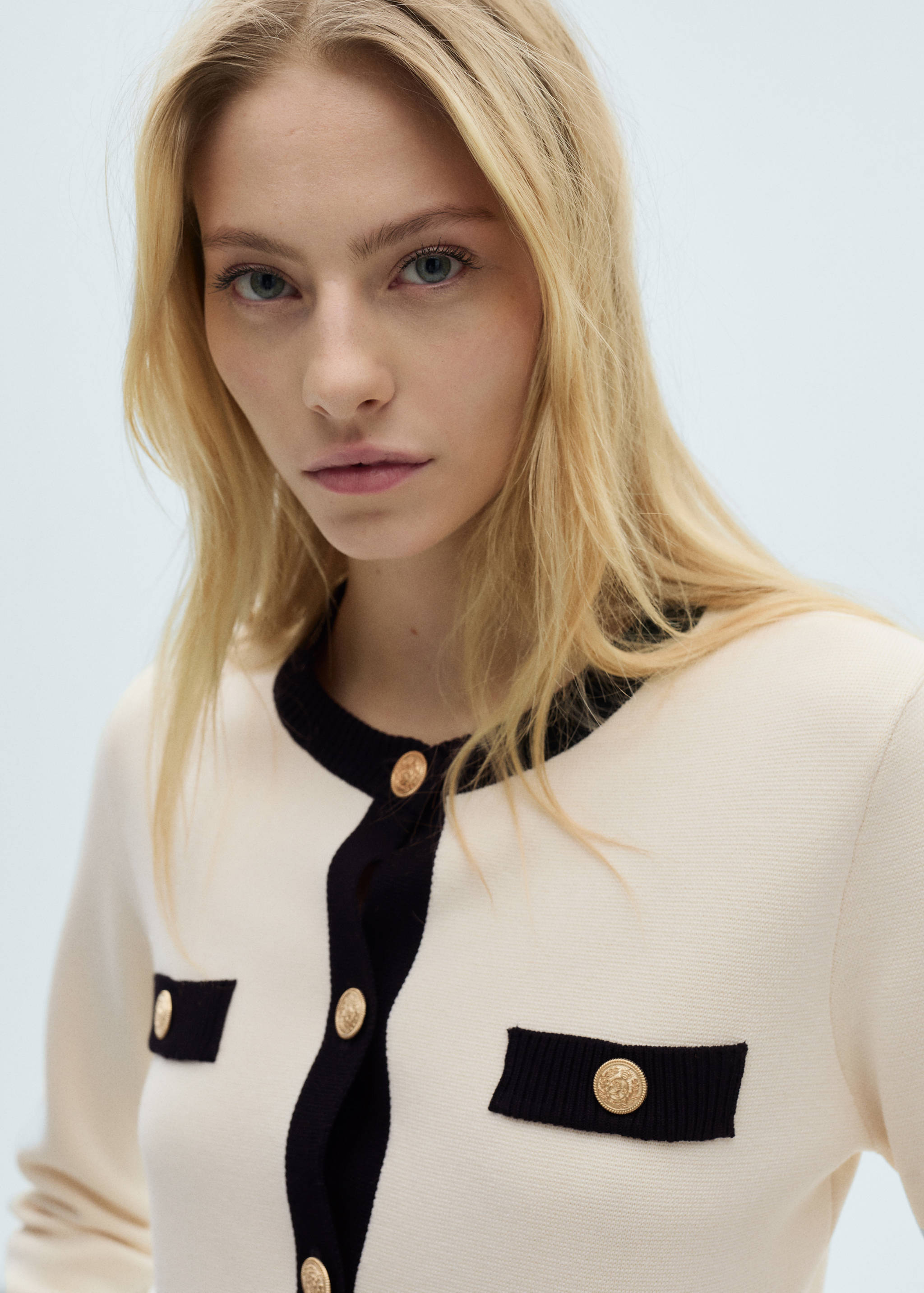 Knitted jacket with jewel buttons - Details of the article 1