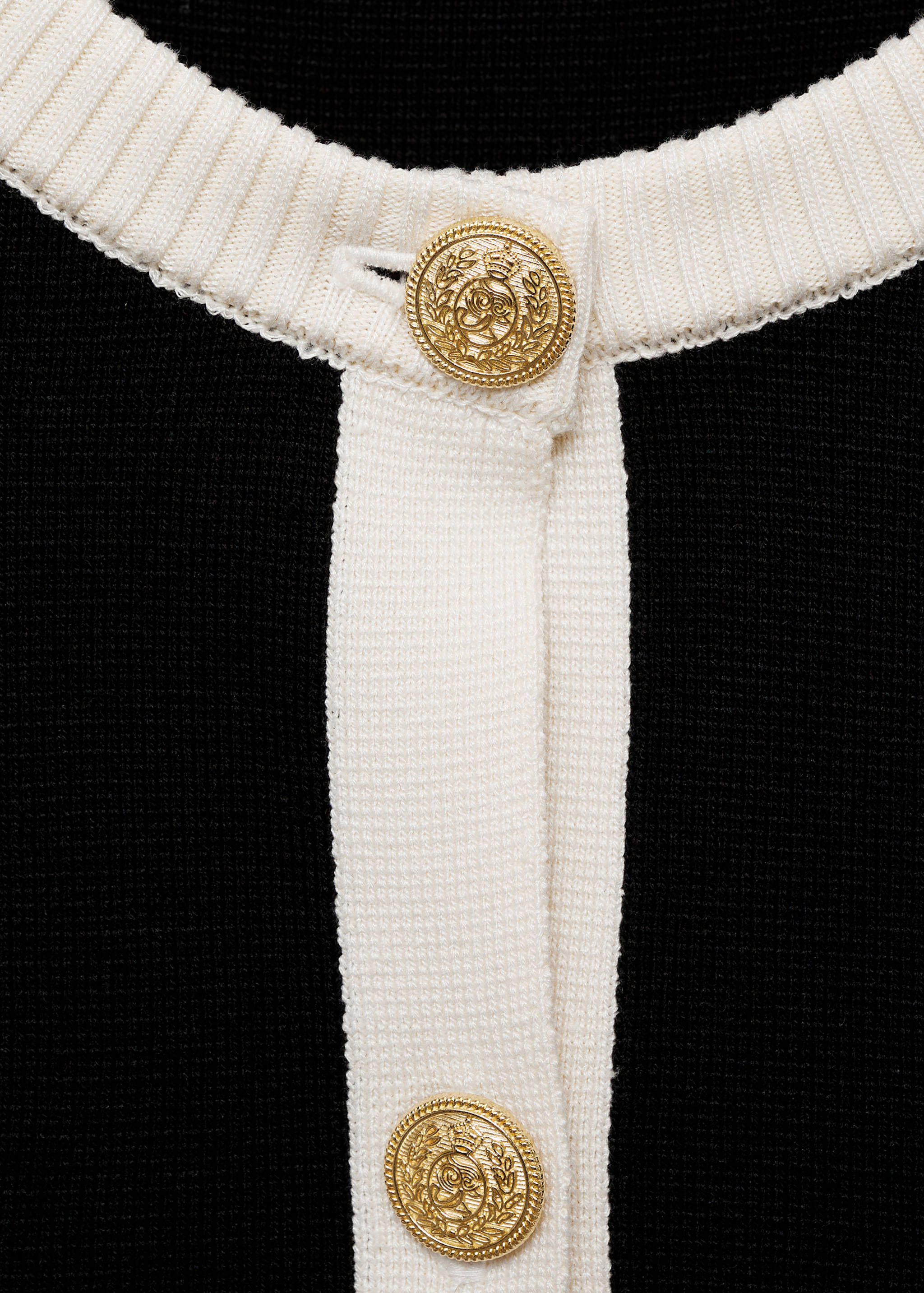 Knitted jacket with jewel buttons - Details of the article 8