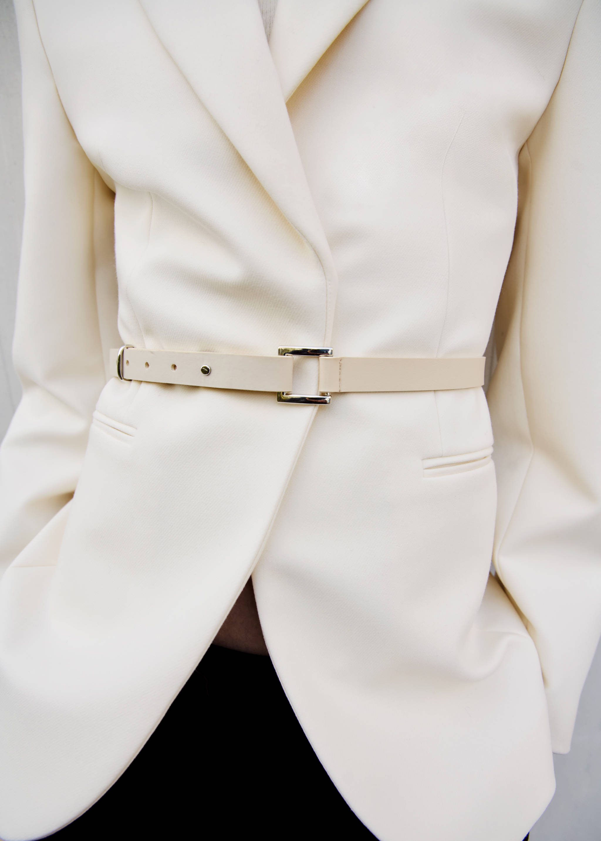 Blazer structure ceinture - Détail de l'article 7, Écru. Ref: 87084093-00.
