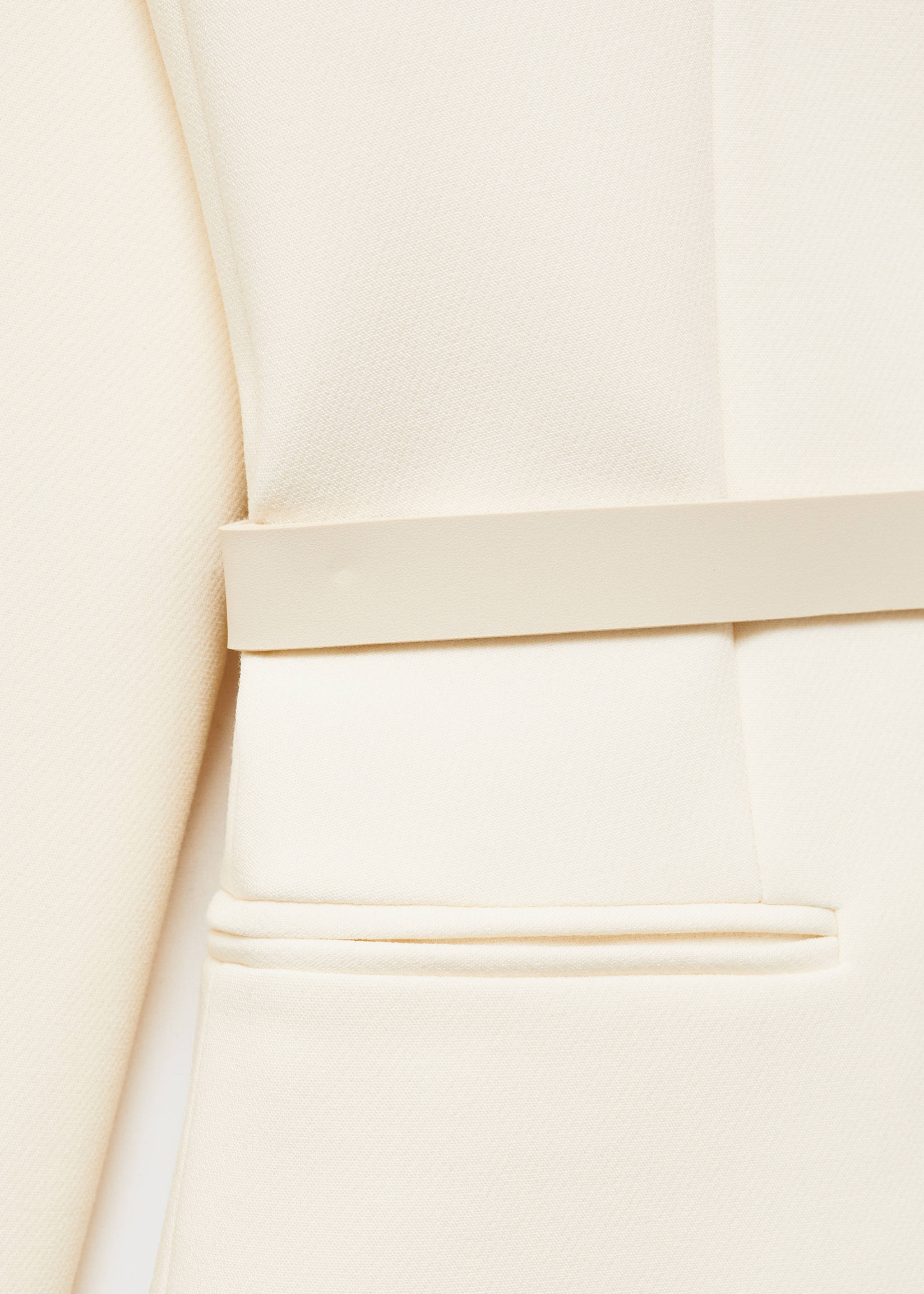 Structured tailored jacket with belt - Details of the article 0