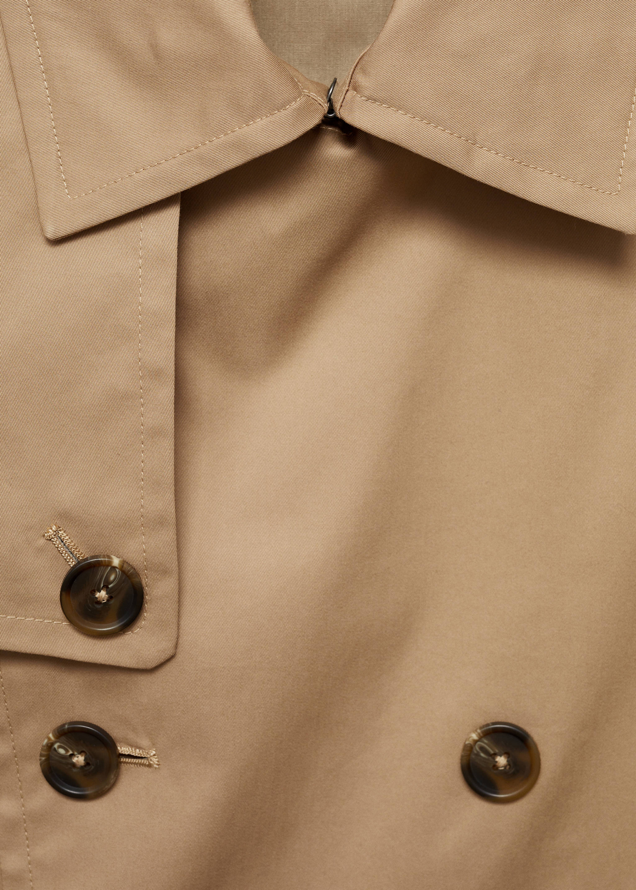 Water-repellent belted trench coat - Details of the article 0