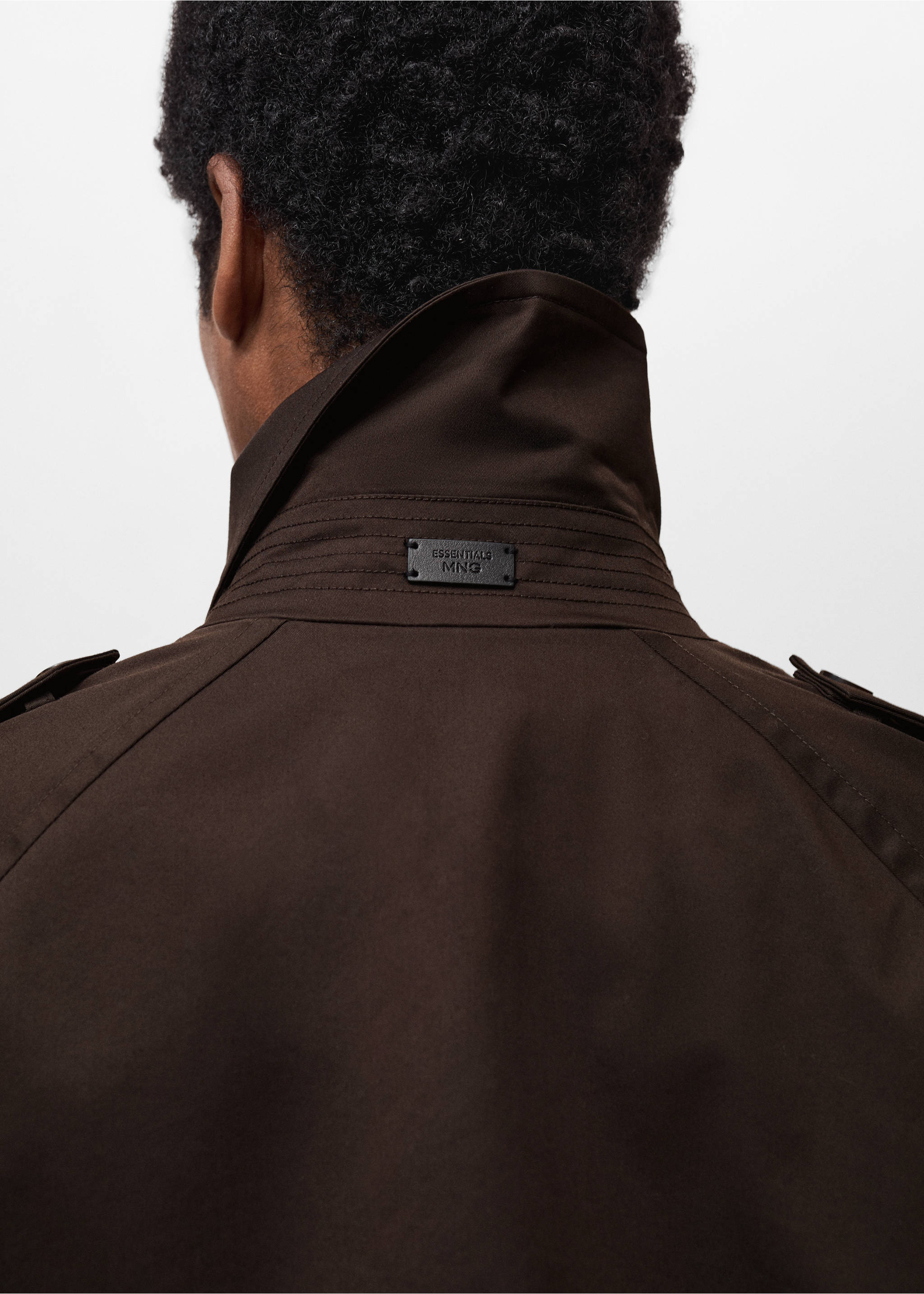 Water-repellent belted trench coat - Details of the article 3, Chocolate. Ref: 87084387-00.