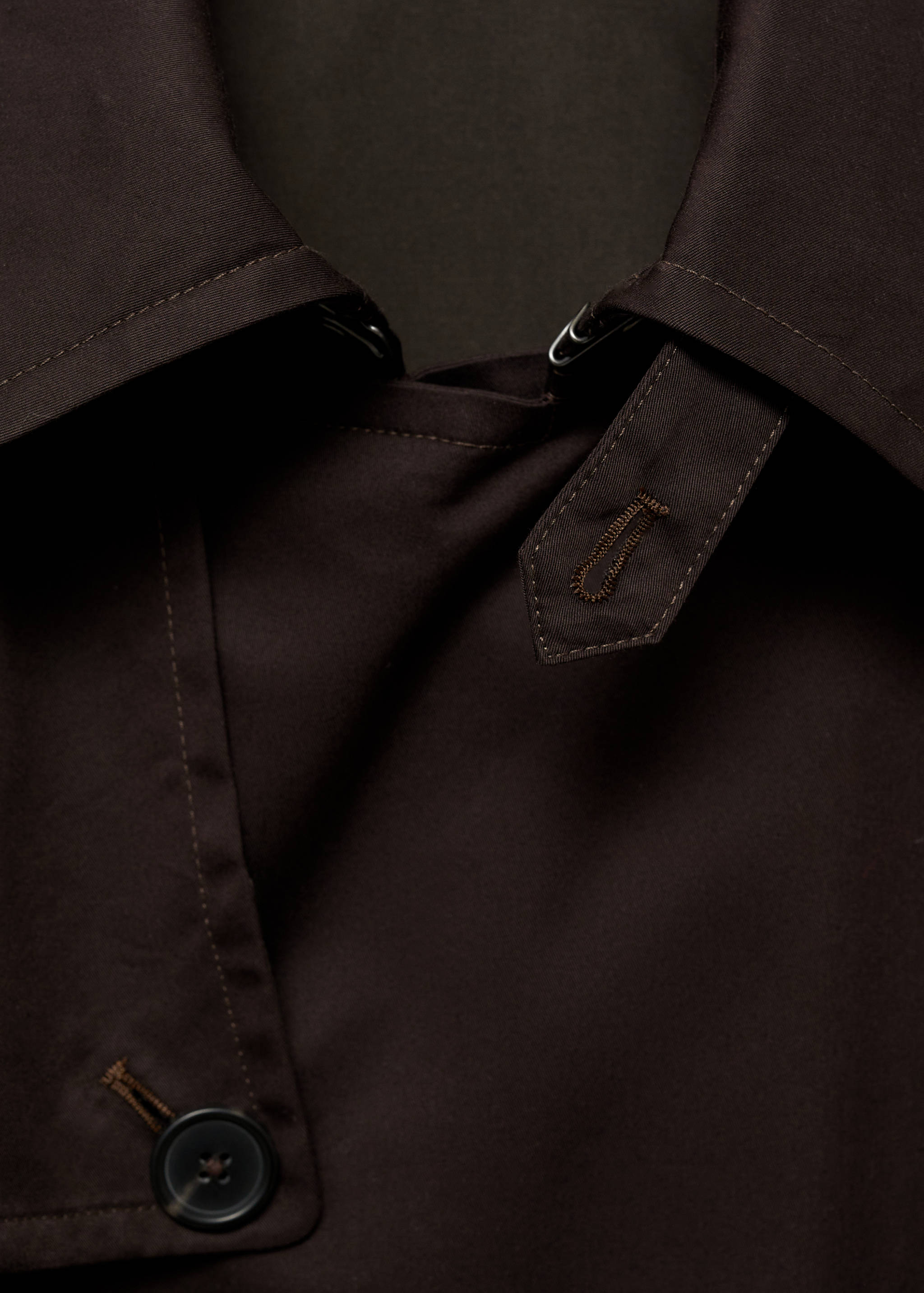 Water-repellent belted trench coat - Details of the article 8