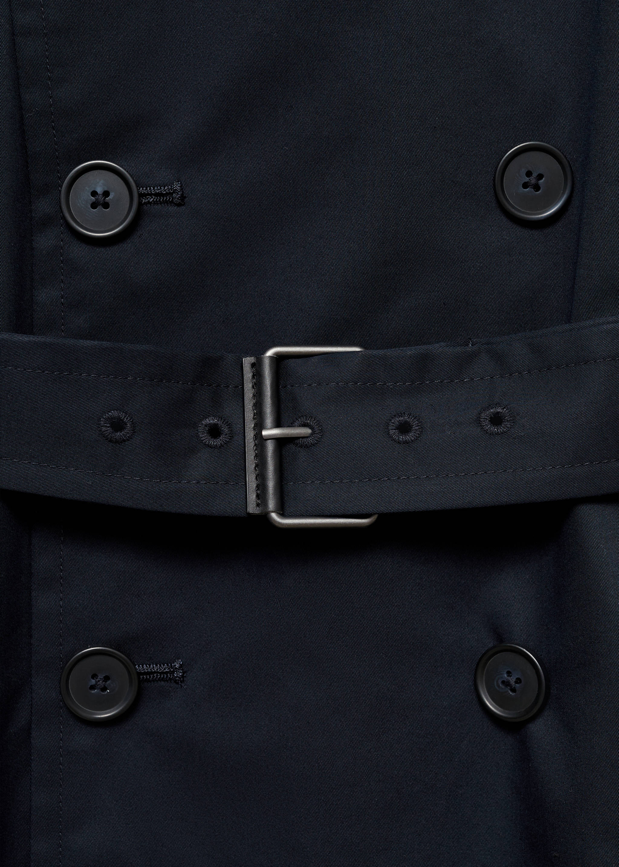 Water-repellent belted trench coat - Details of the article 8