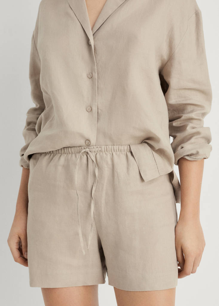 Linen shorts — Sand