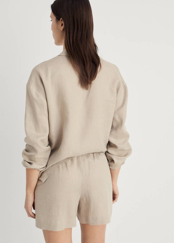 Linen shorts — Sand