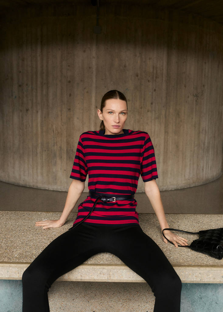 Striped short-sleeved t-shirt — Red