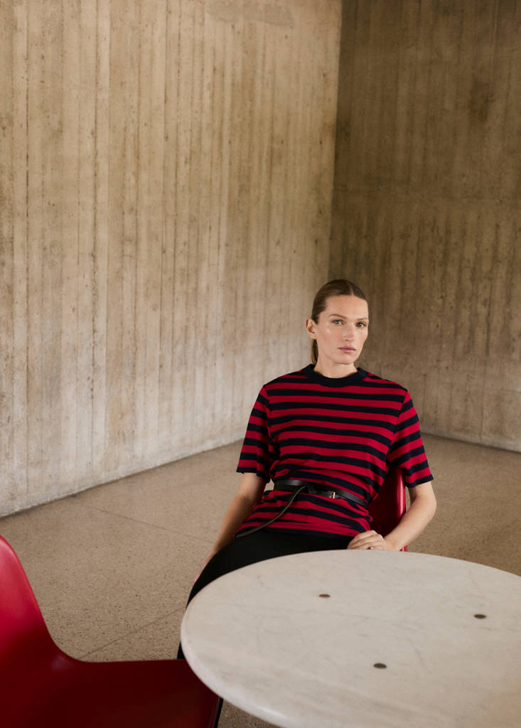 Striped short-sleeved t-shirt — Red