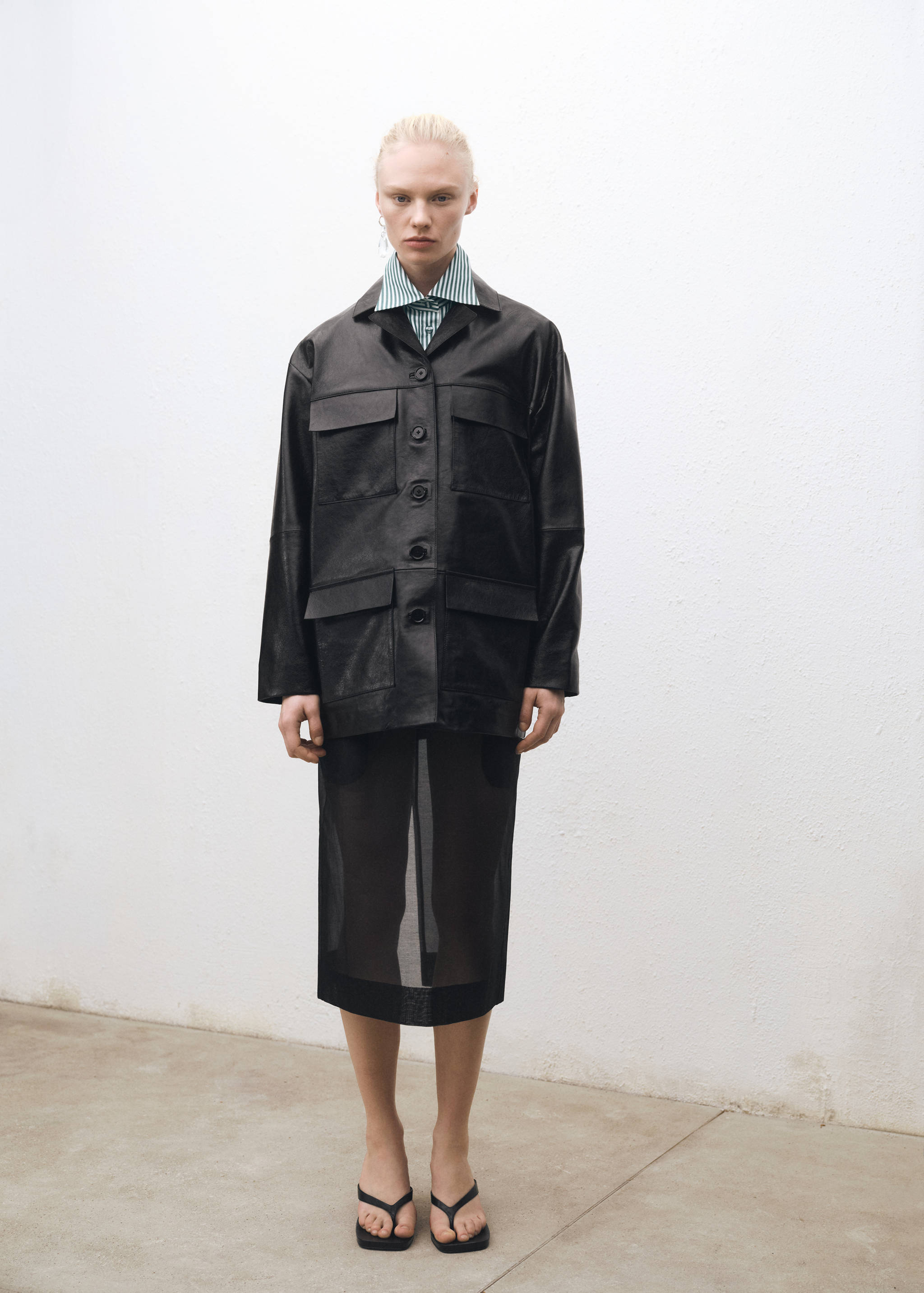 Chaqueta oversize piel bolsillos - Plano general