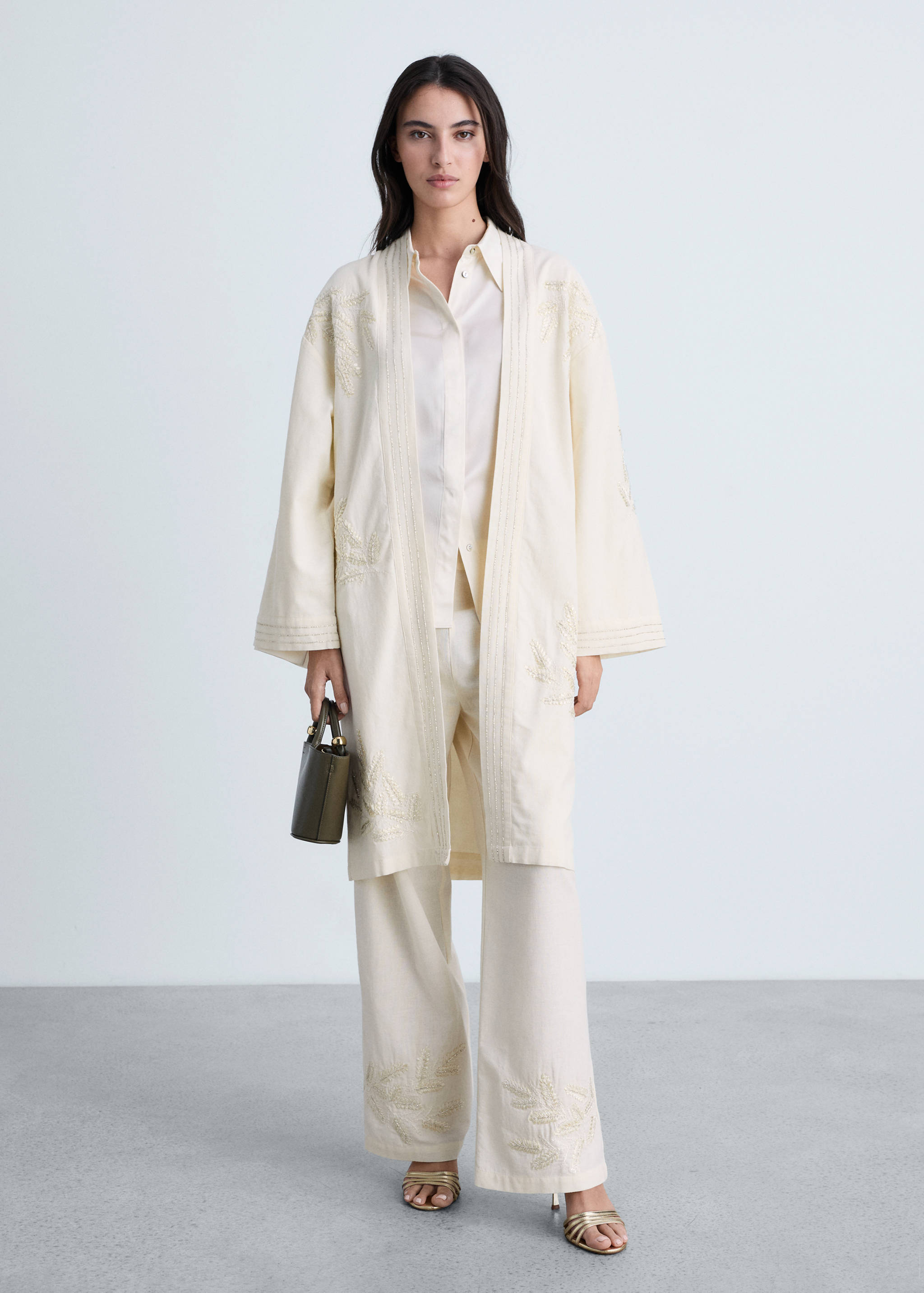 Embroidered cotton caftan - General plane